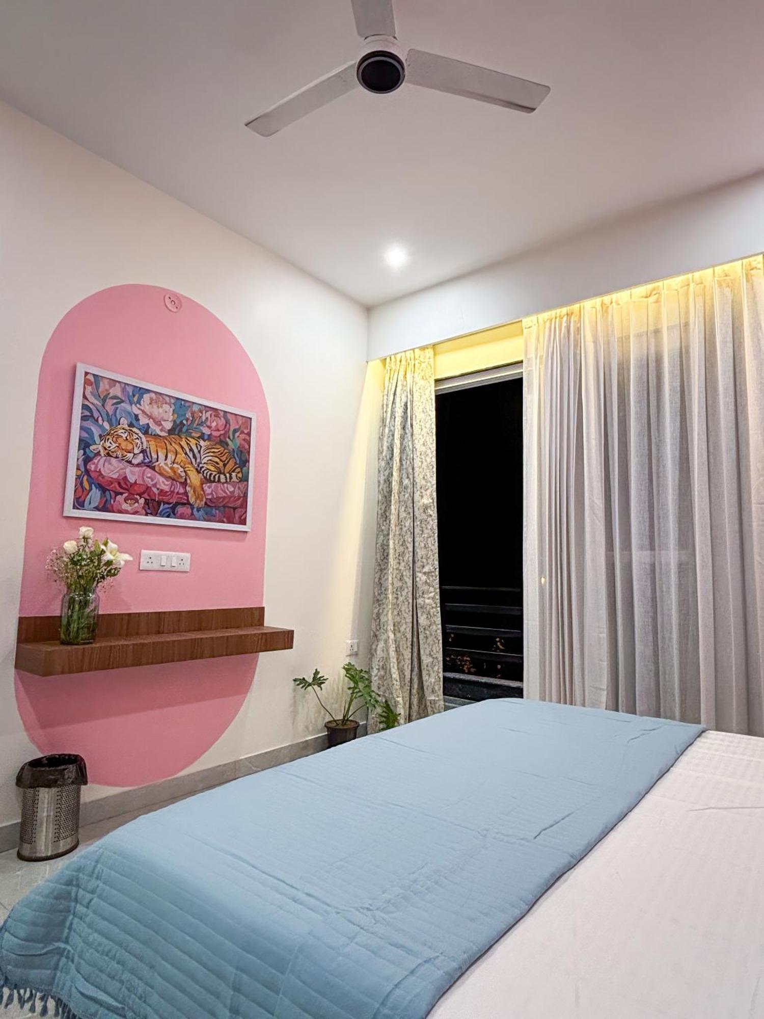 Calm Canopy 1bhk With Pvt Balcony & Kitchen