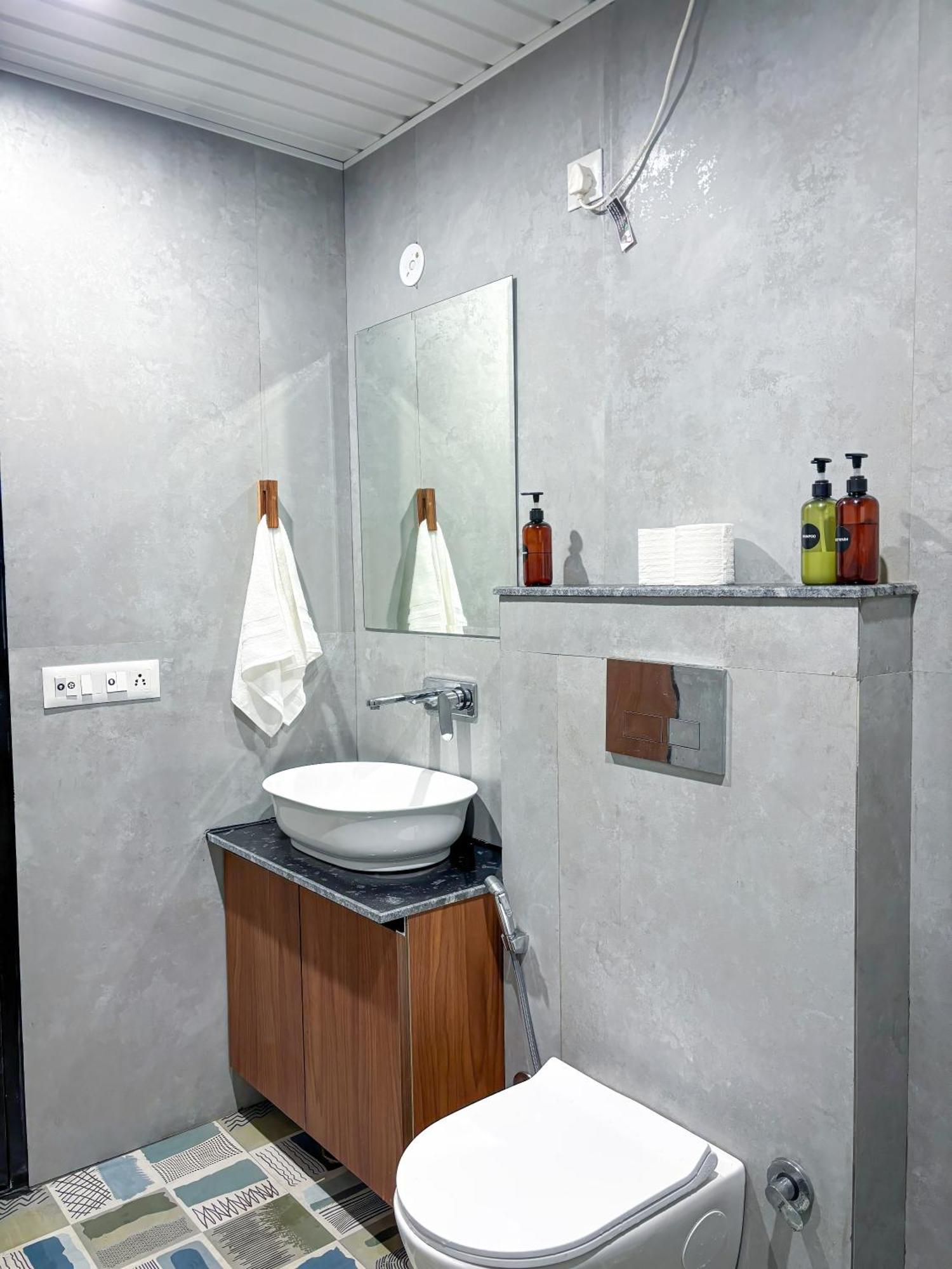 Apartment Calm Canopy 1bhk With Pvt Balcony & Kitchen Gurgaon