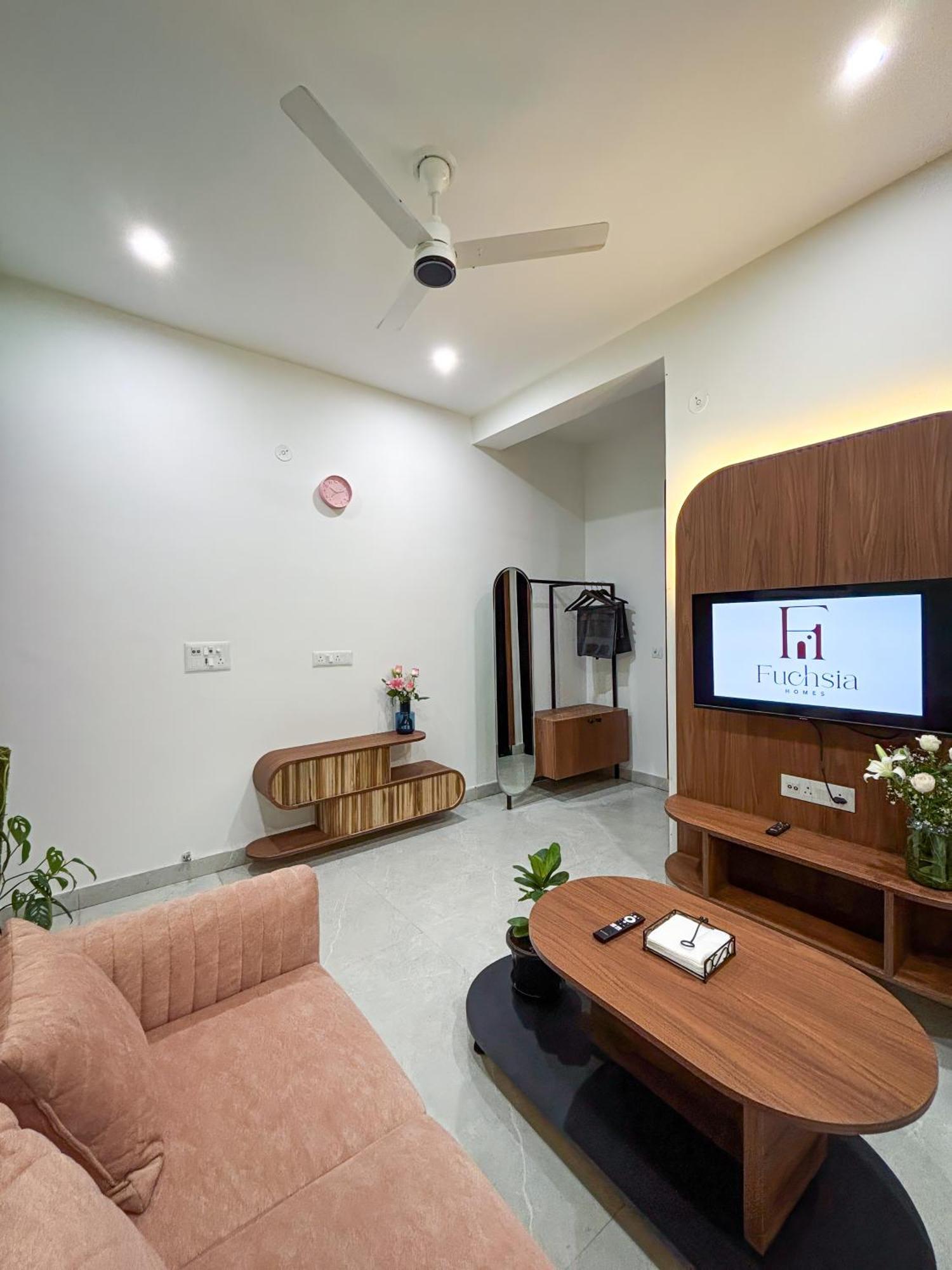 Apartment Calm Canopy 1bhk With Pvt Balcony & Kitchen Gurgaon