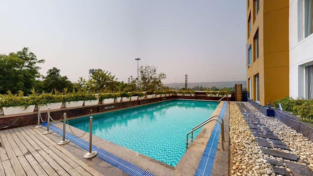 Hotel Country & By Radisson, Gurugram Sohna R