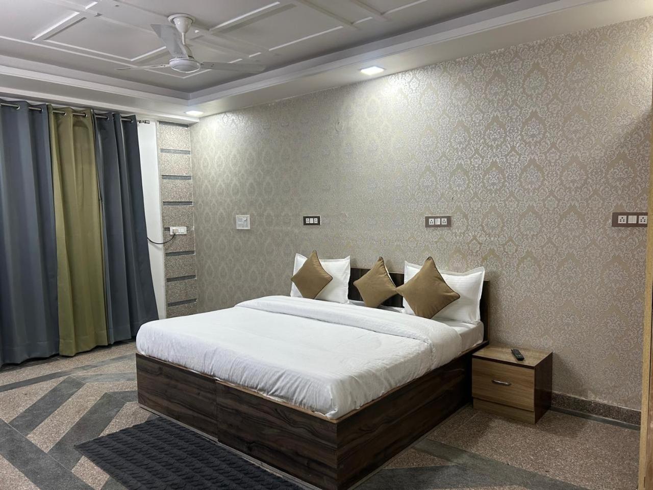 Raj Residency 3* Gurgaon