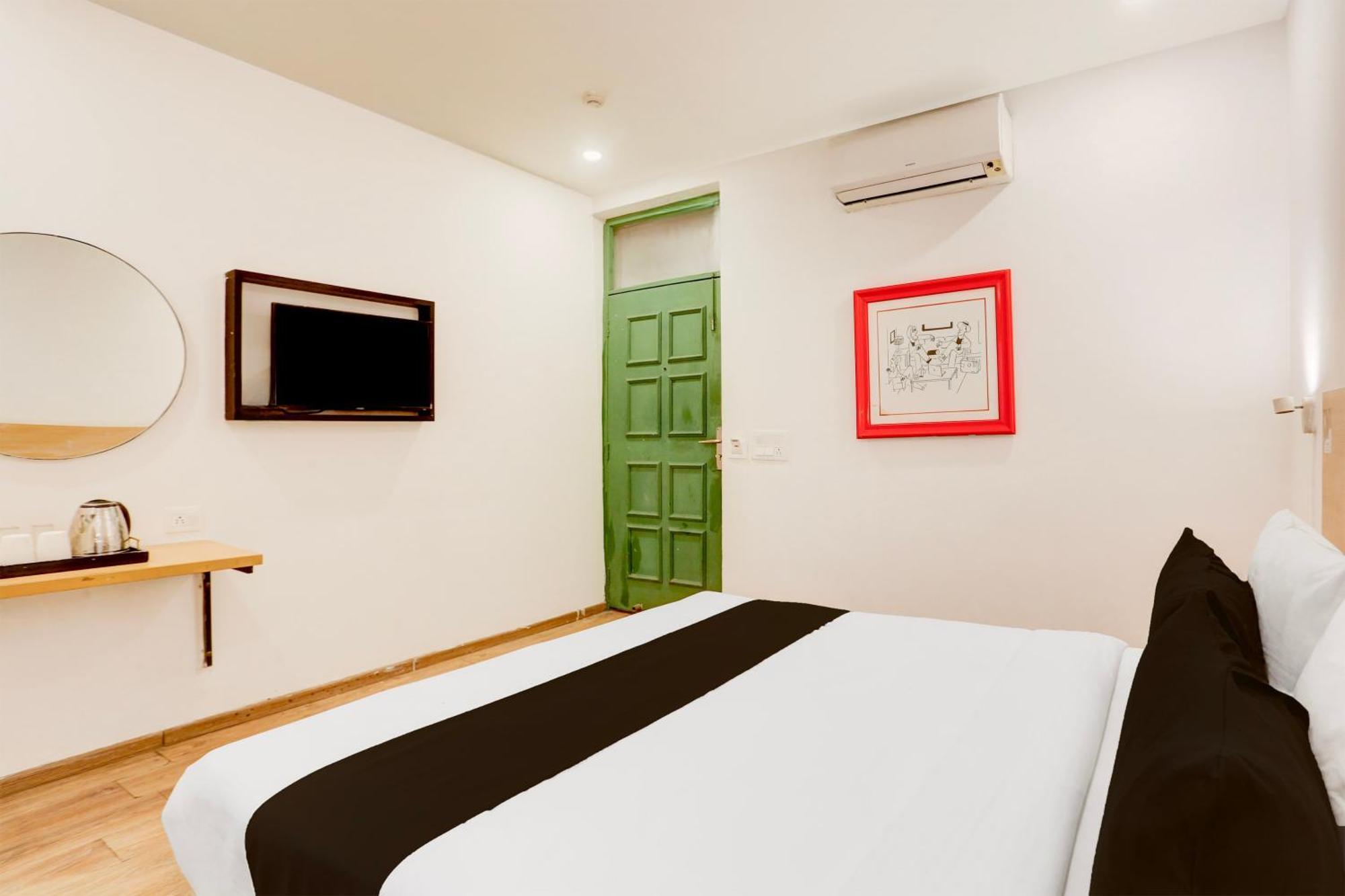 Super Townhouse Sector 64 Near Worldmark Gurugram Formerly Vero