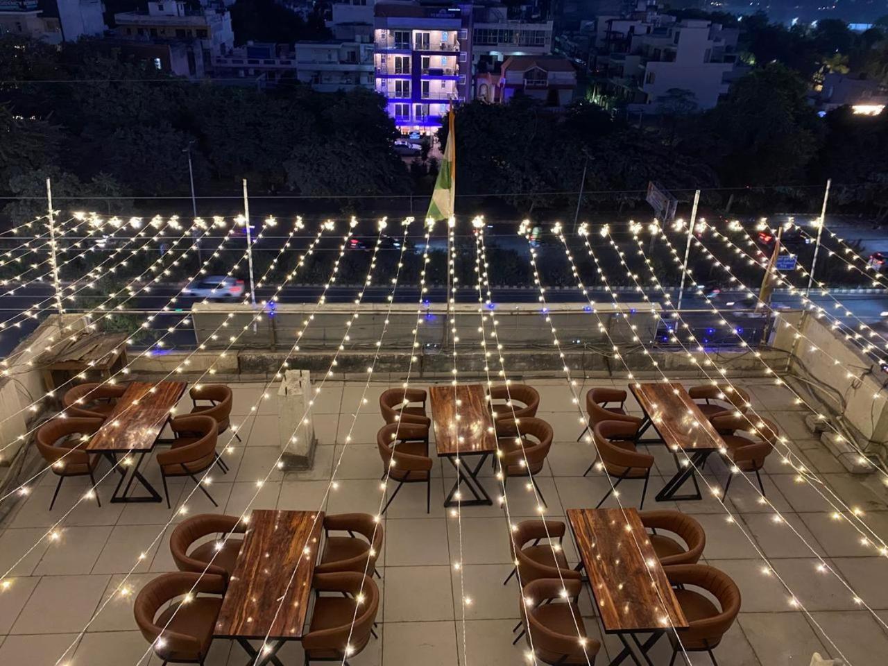 Oyster Pearl - Medicity Gurugram, Near Medanta Hospital Hotel 3*