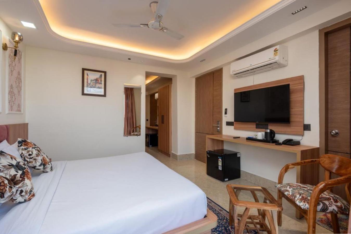 Hotel Aatithyam Residency 4*