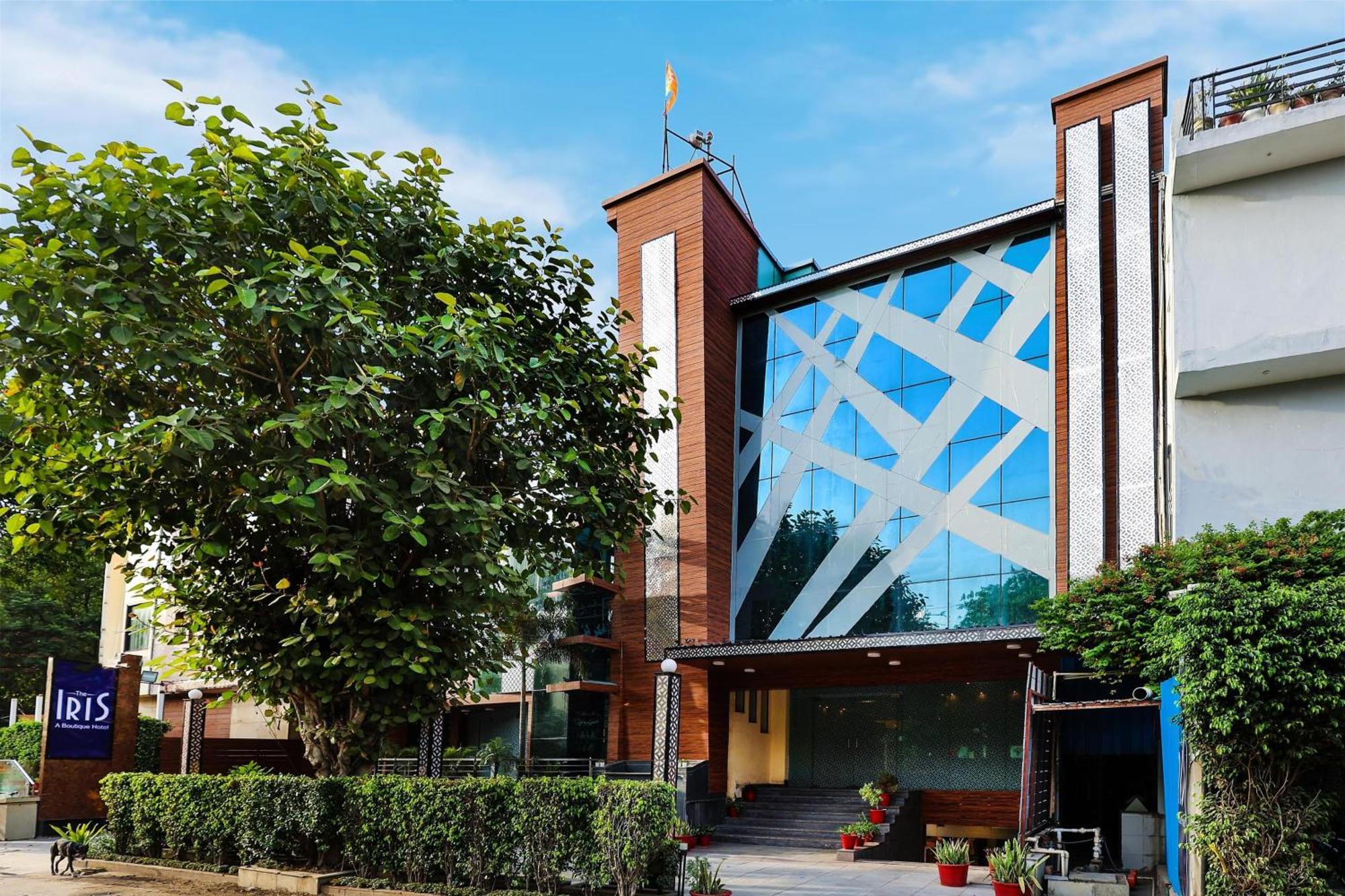 Hotel Sk Premium Park Ggn Gurgaon