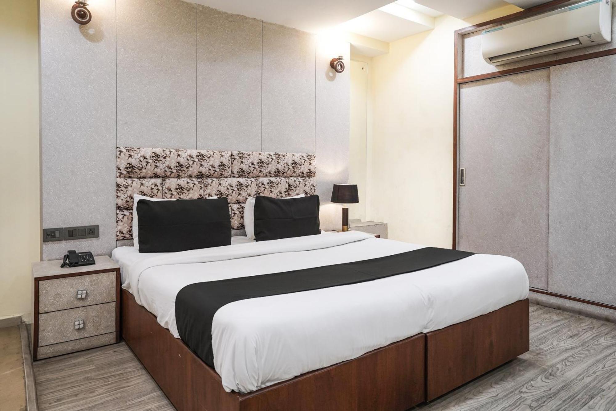 Super Townhouse Sector 47 Near Medanta Gurgaon