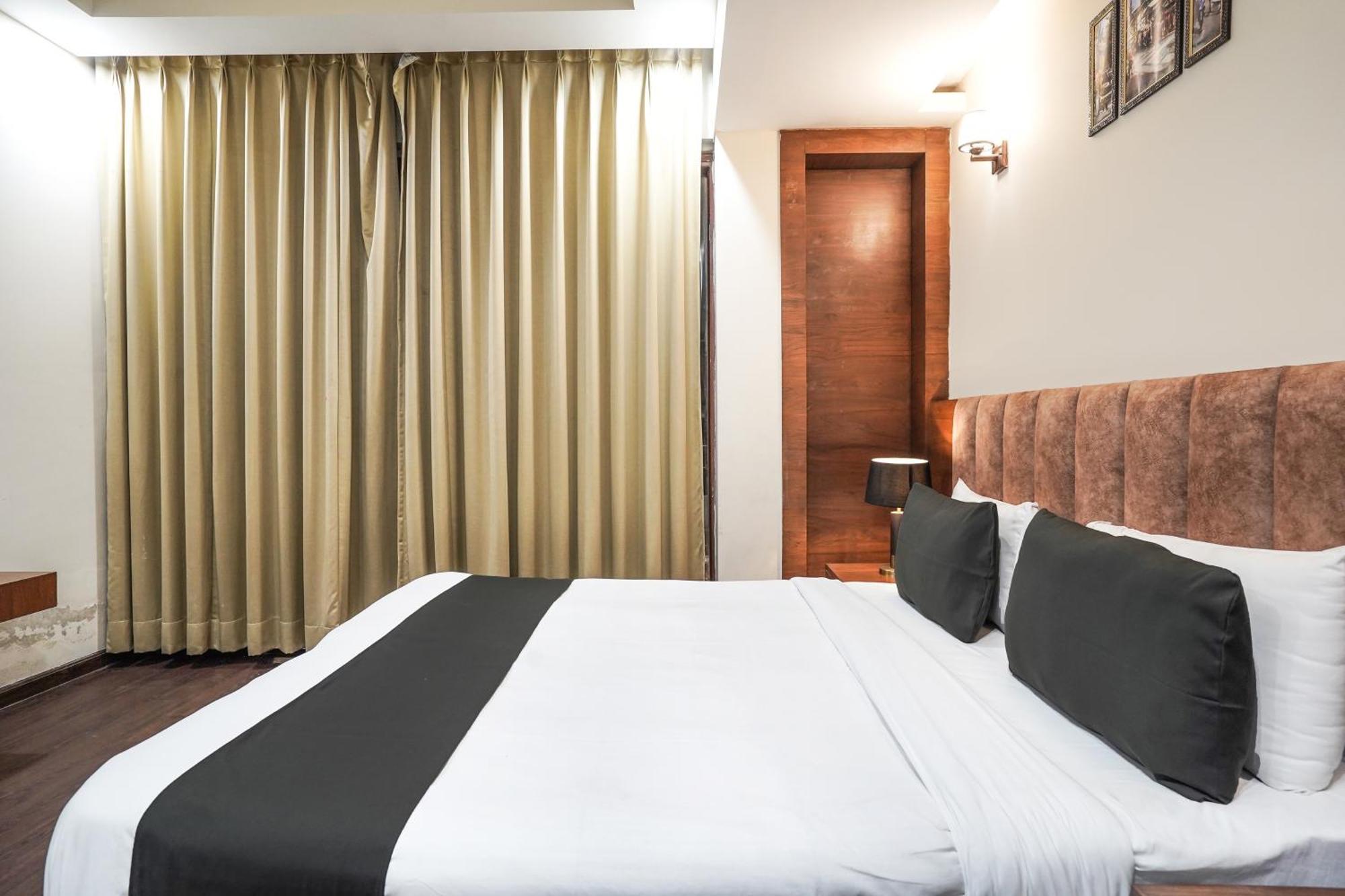 Hotel Super Townhouse Sector 47 Near Medanta