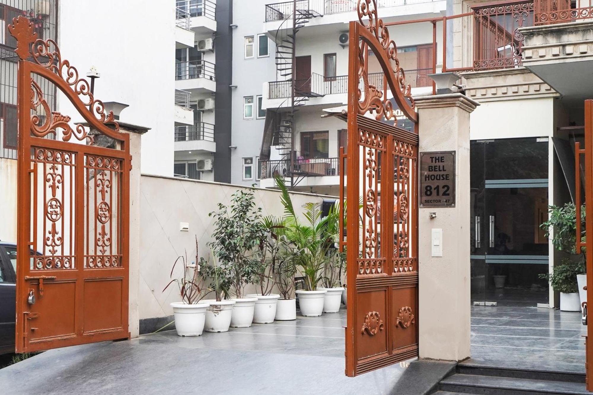 Hotel Super Townhouse Sector 47 Near Medanta Gurgaon