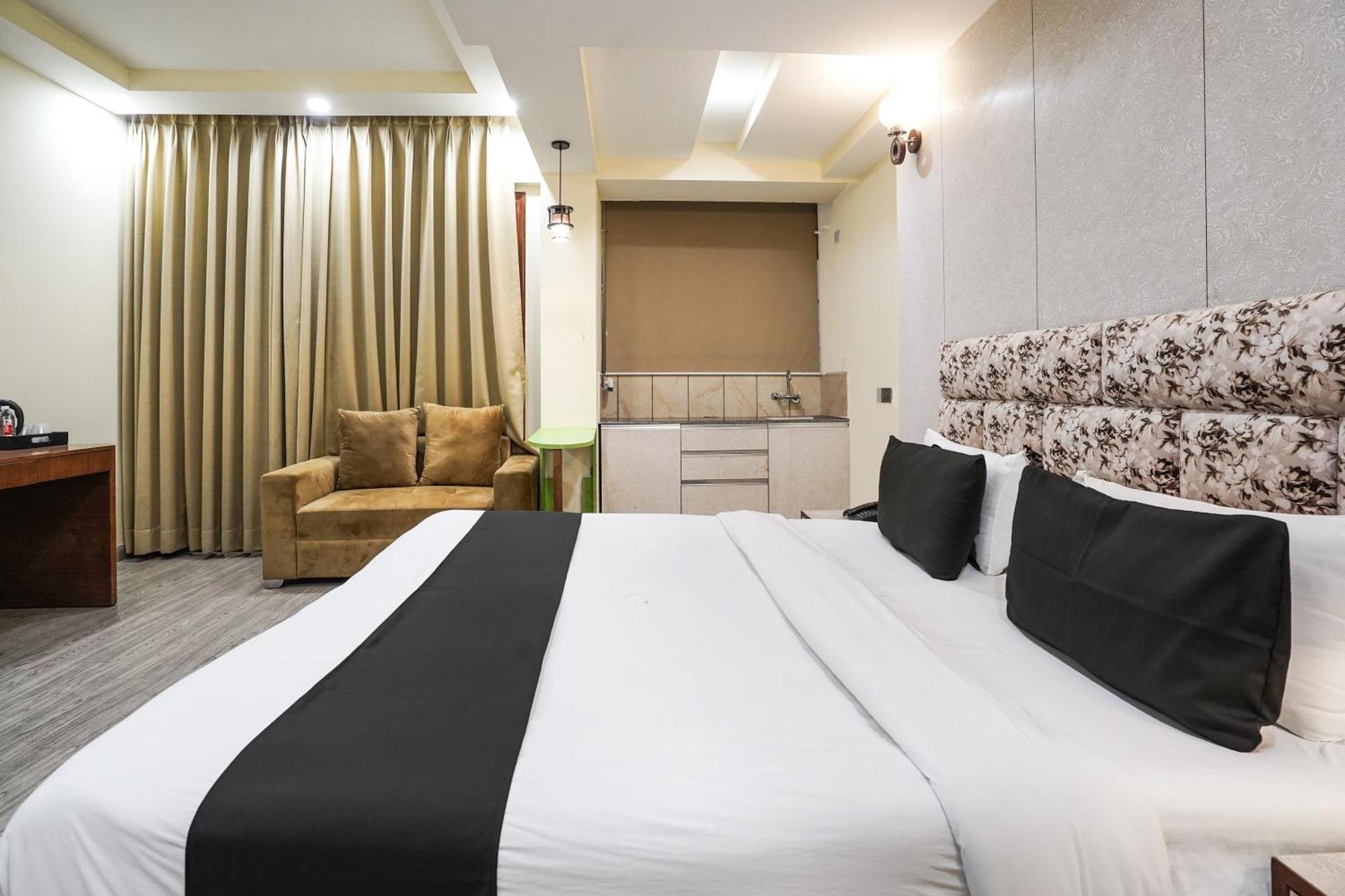 Hotel Super Townhouse Sector 47 Near Medanta Gurgaon