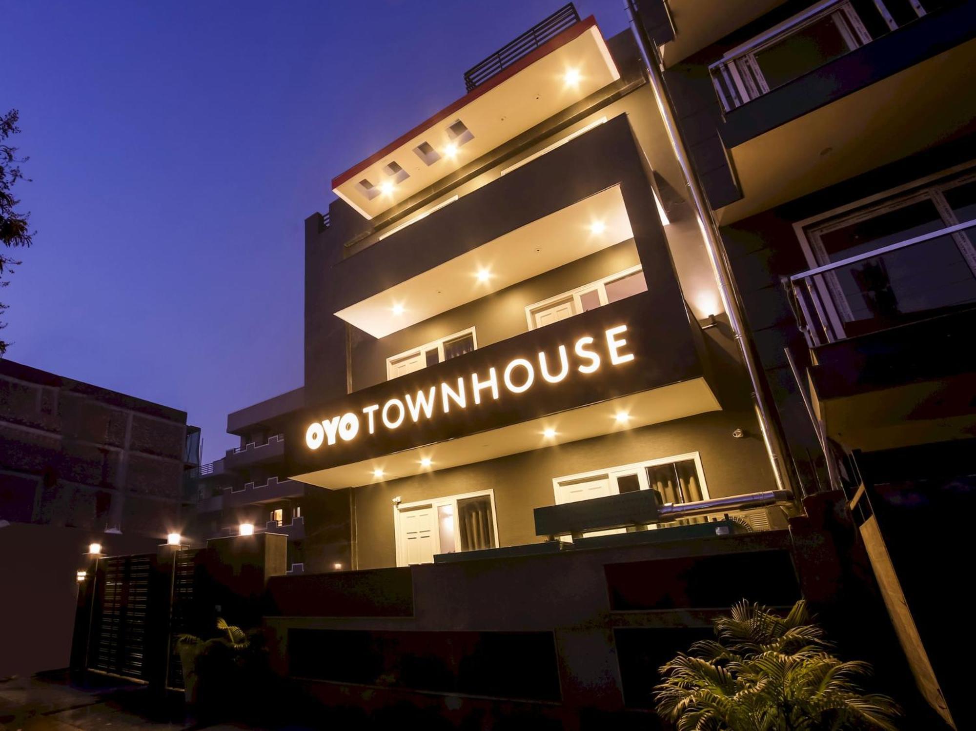 Townhouse Unitech Cyber Park Near Omaxe Celebration Mall Gurgaon