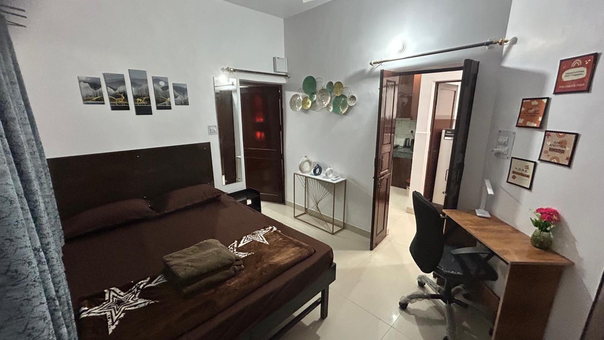 Apartment Zy - White Crystal - Party, Group, Couple, Family *