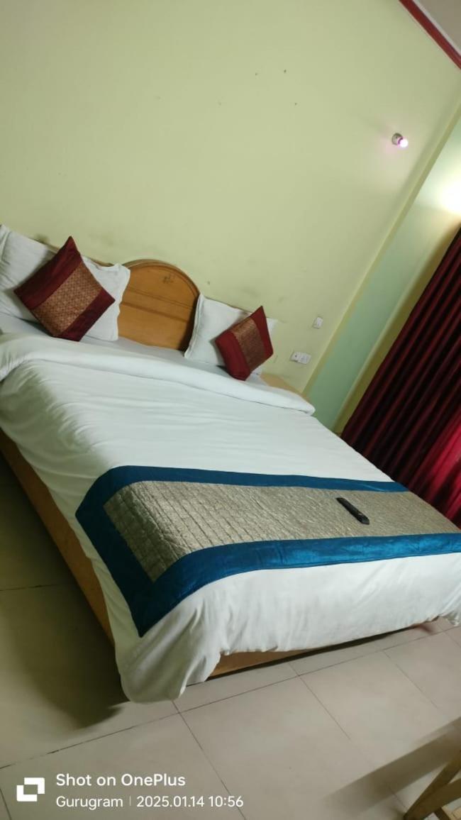 Guest house The Royal Sector 39 *