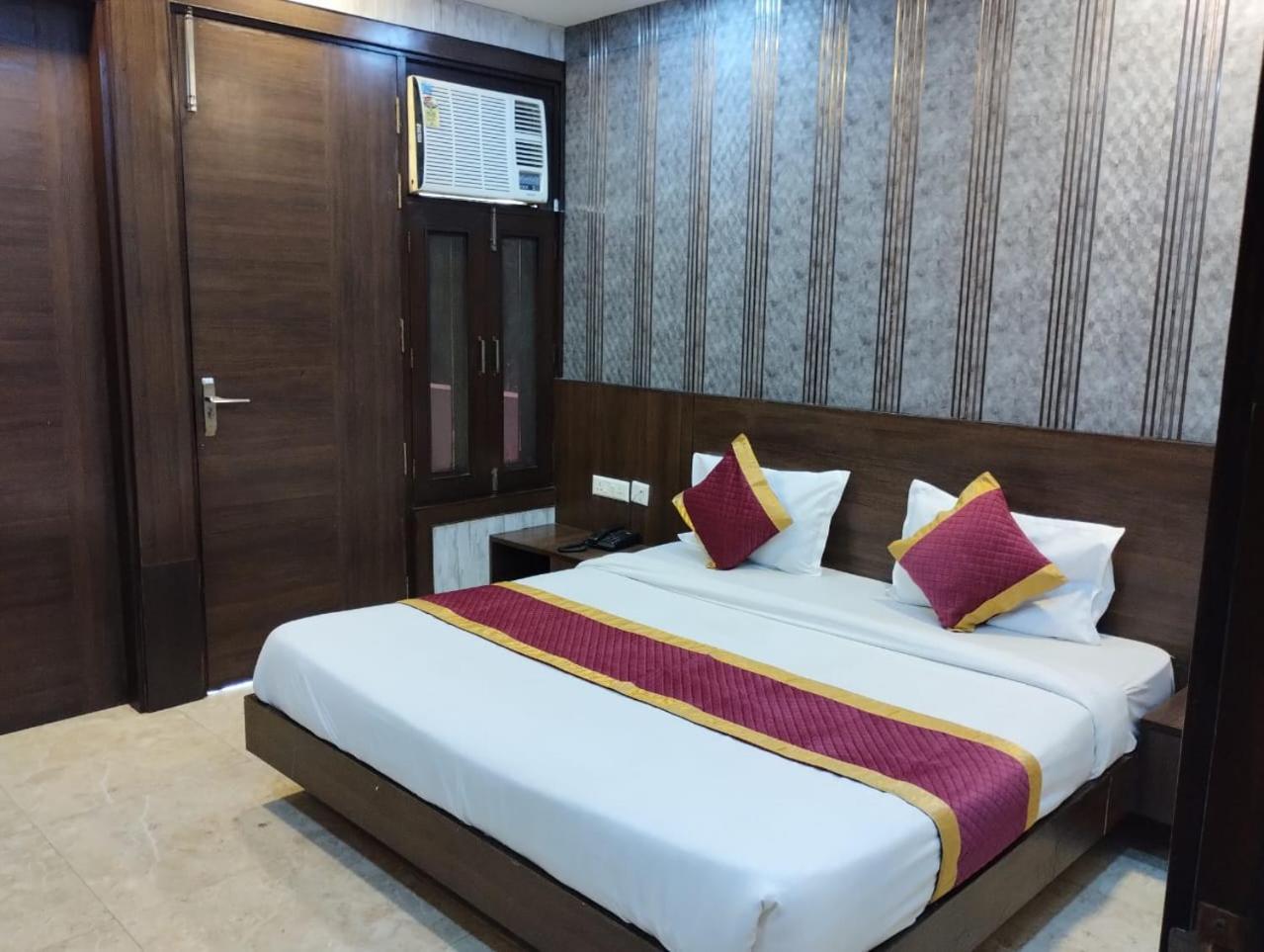 Hotel Rajvansh Palace Gurgaon