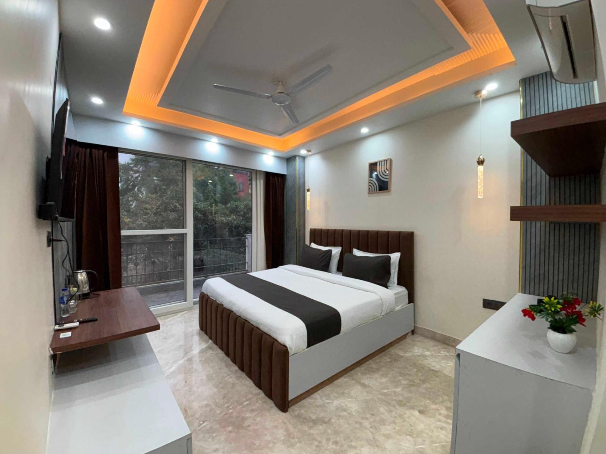 Hotel Collection O Sector 33 Gurgaon