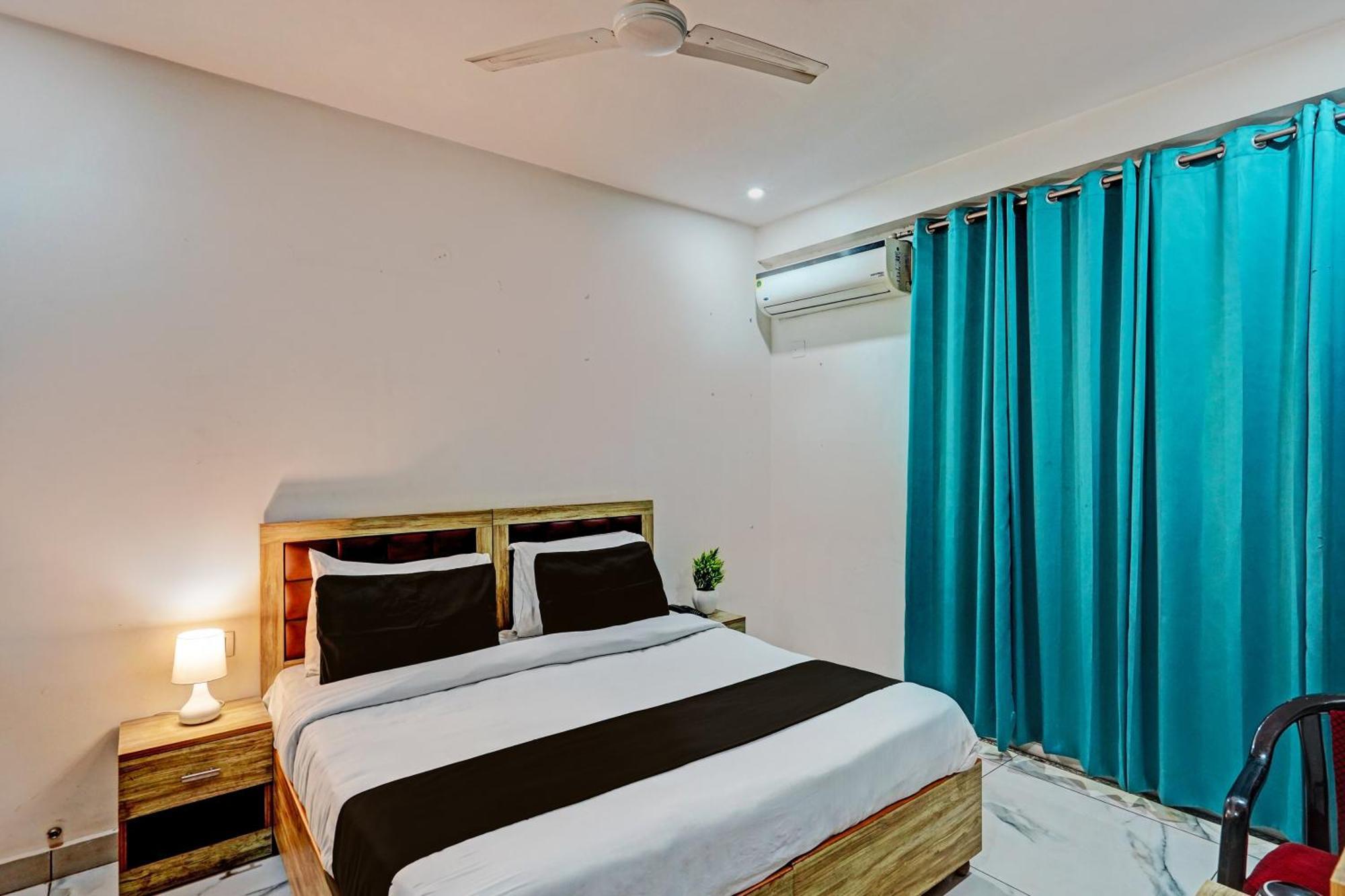 Townhouse Akshay 3*