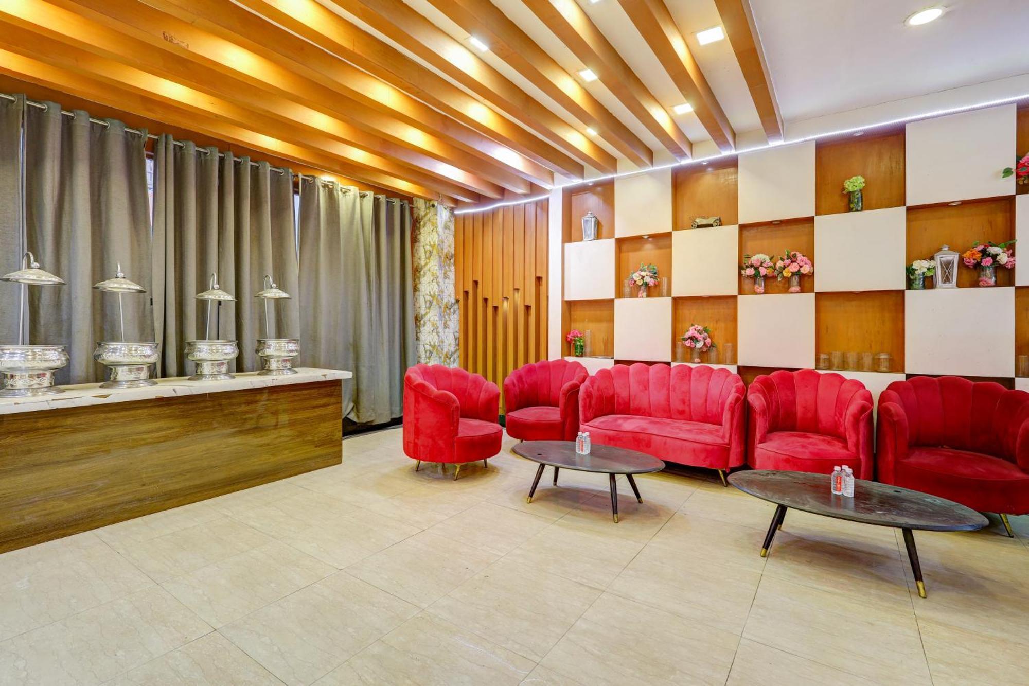 Hotel Wedlock Sector 47