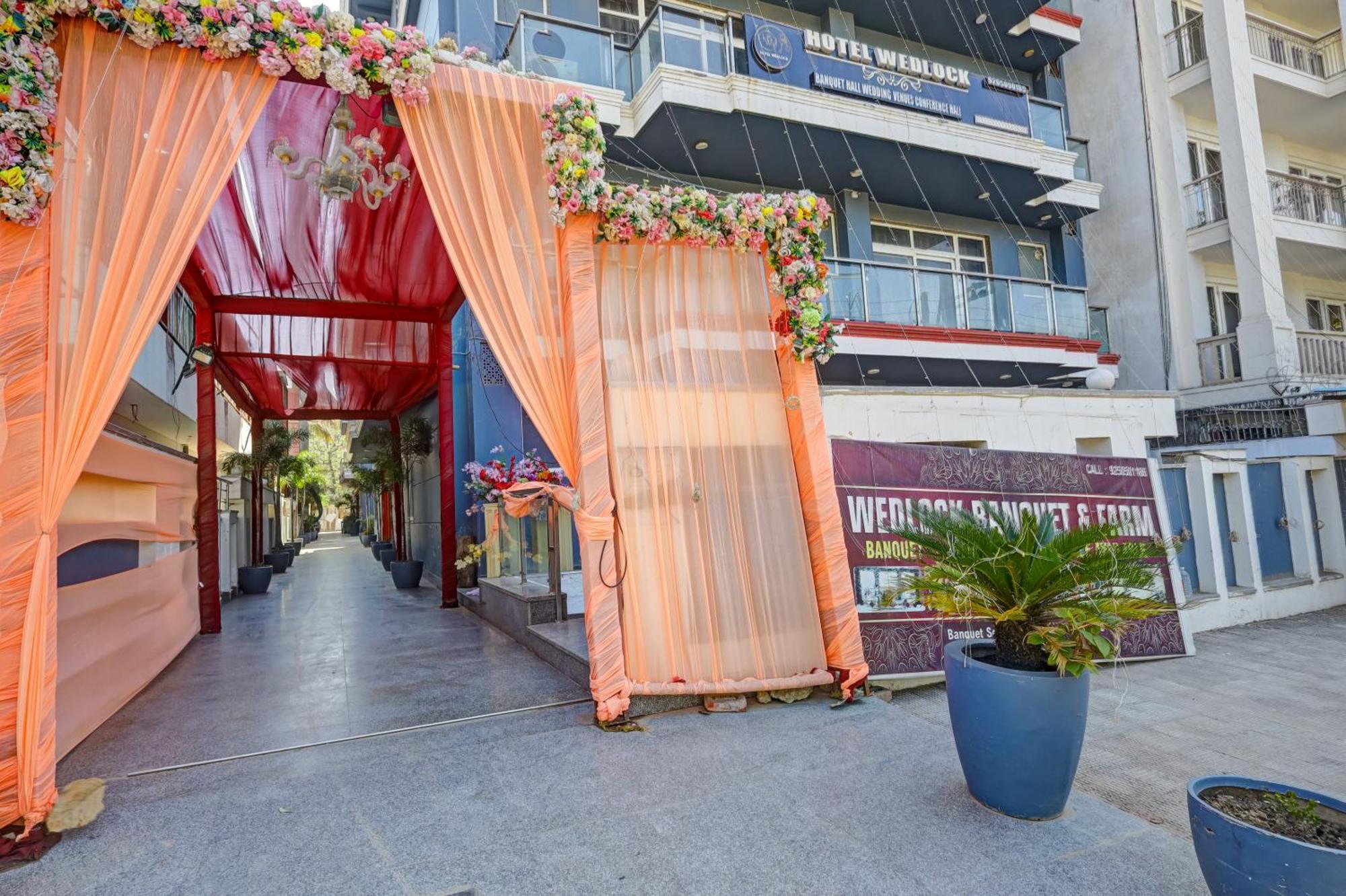 Wedlock Sector 47 Hotel 3*