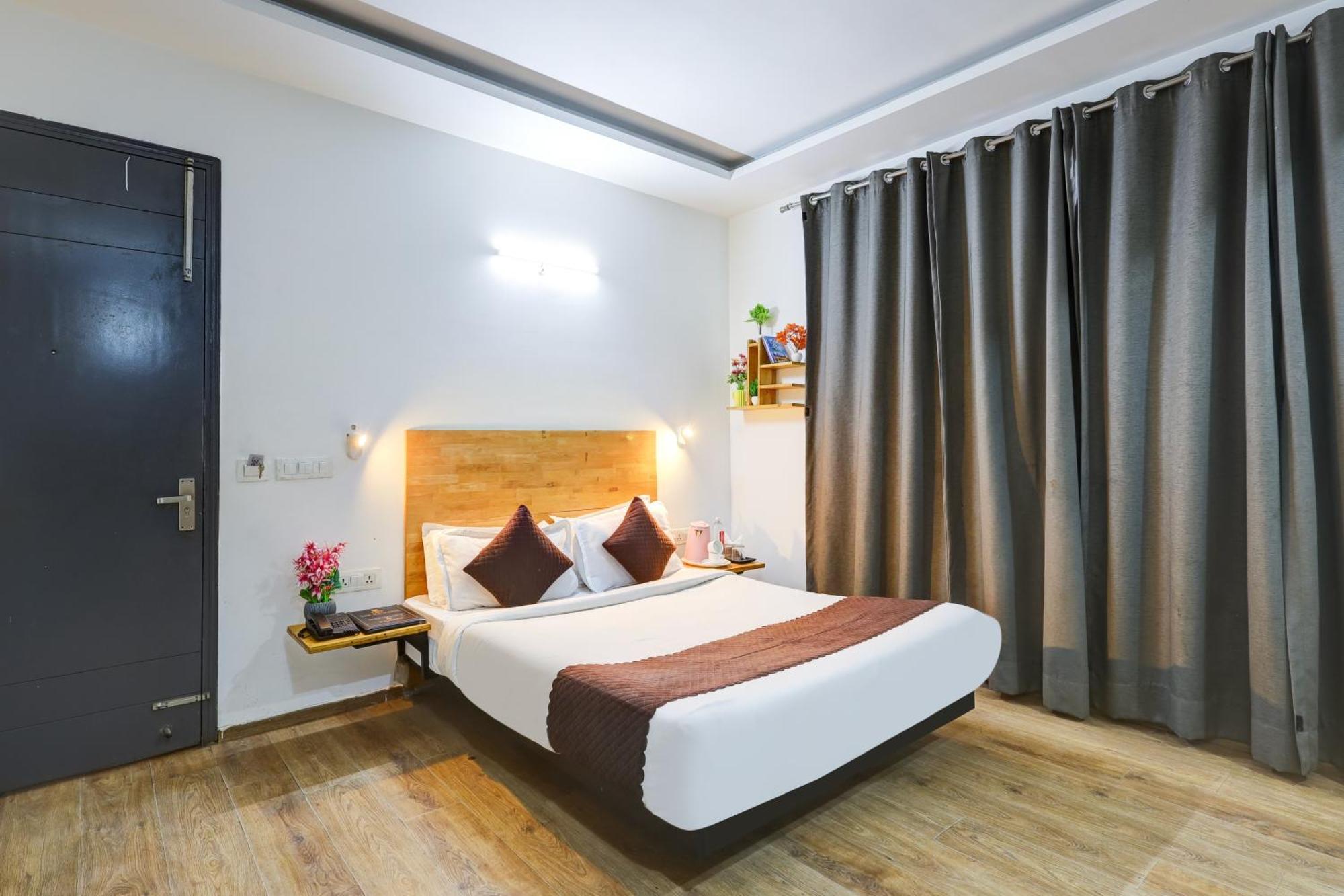 Wedlock Premium Huda * Gurgaon