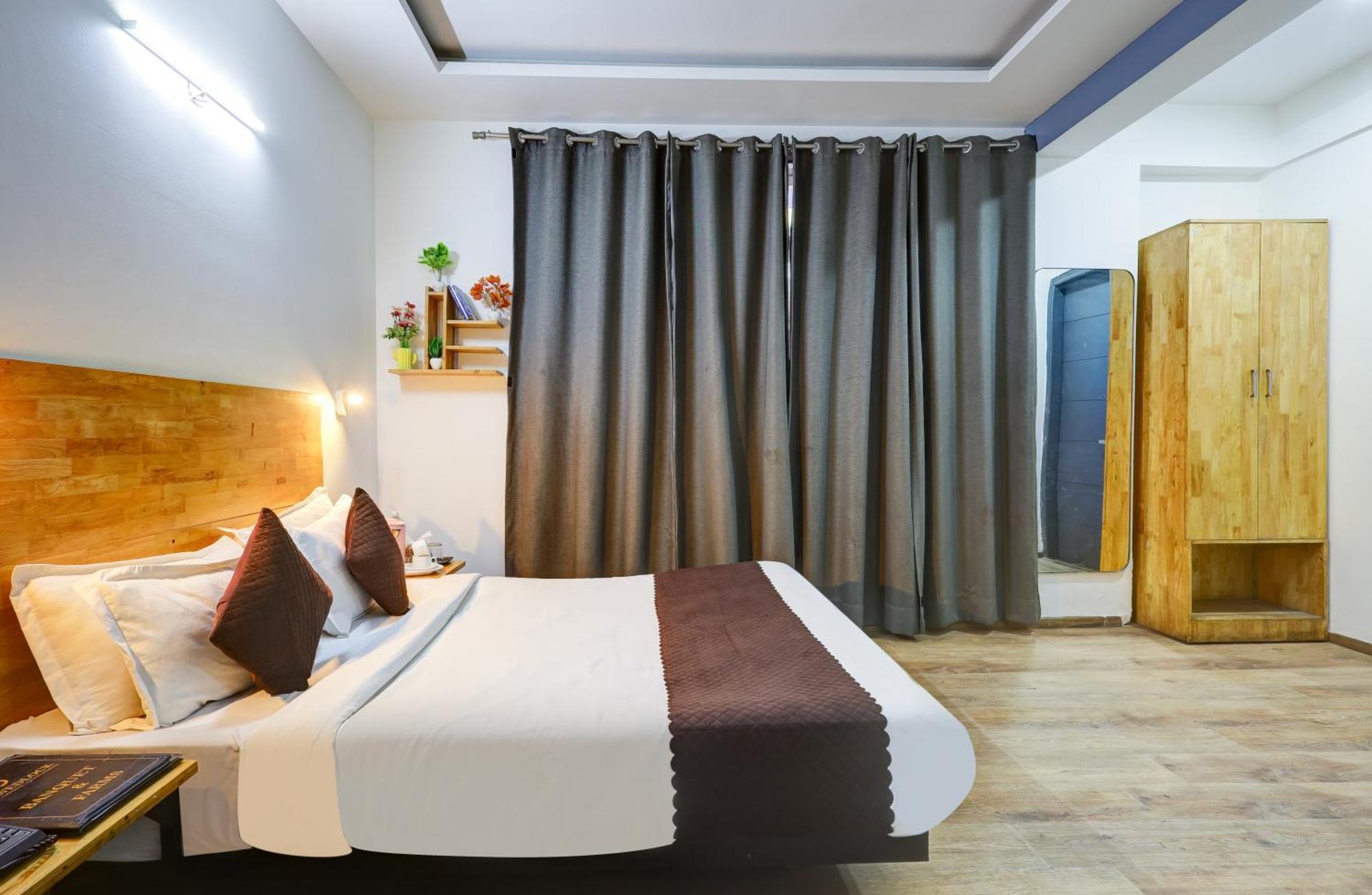 Hotel Wedlock Premium Huda