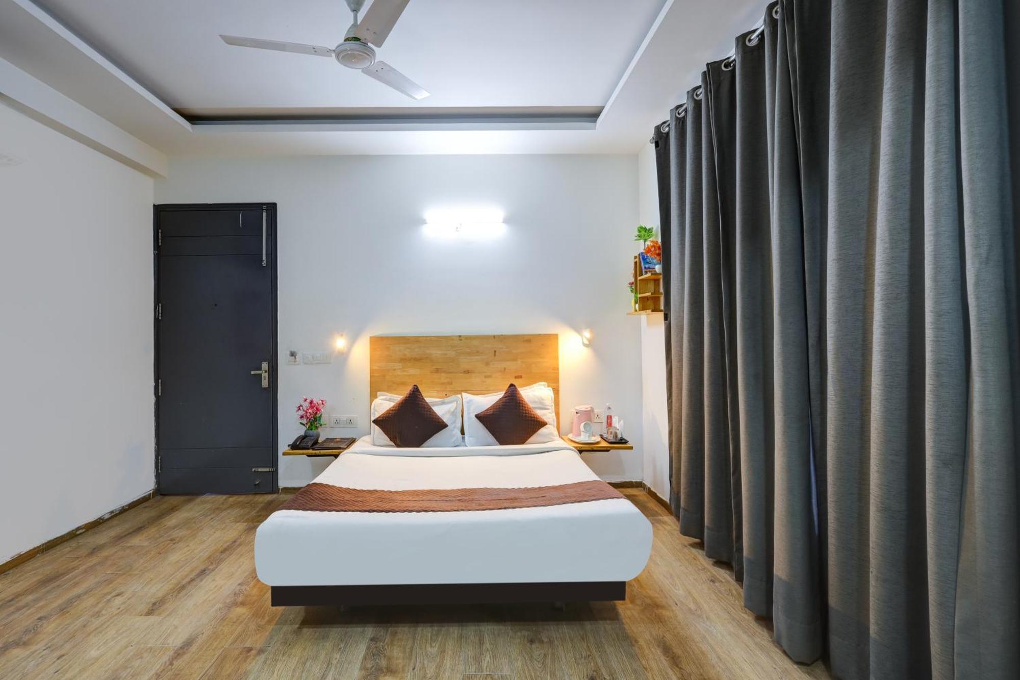 Hotel Wedlock Premium Huda