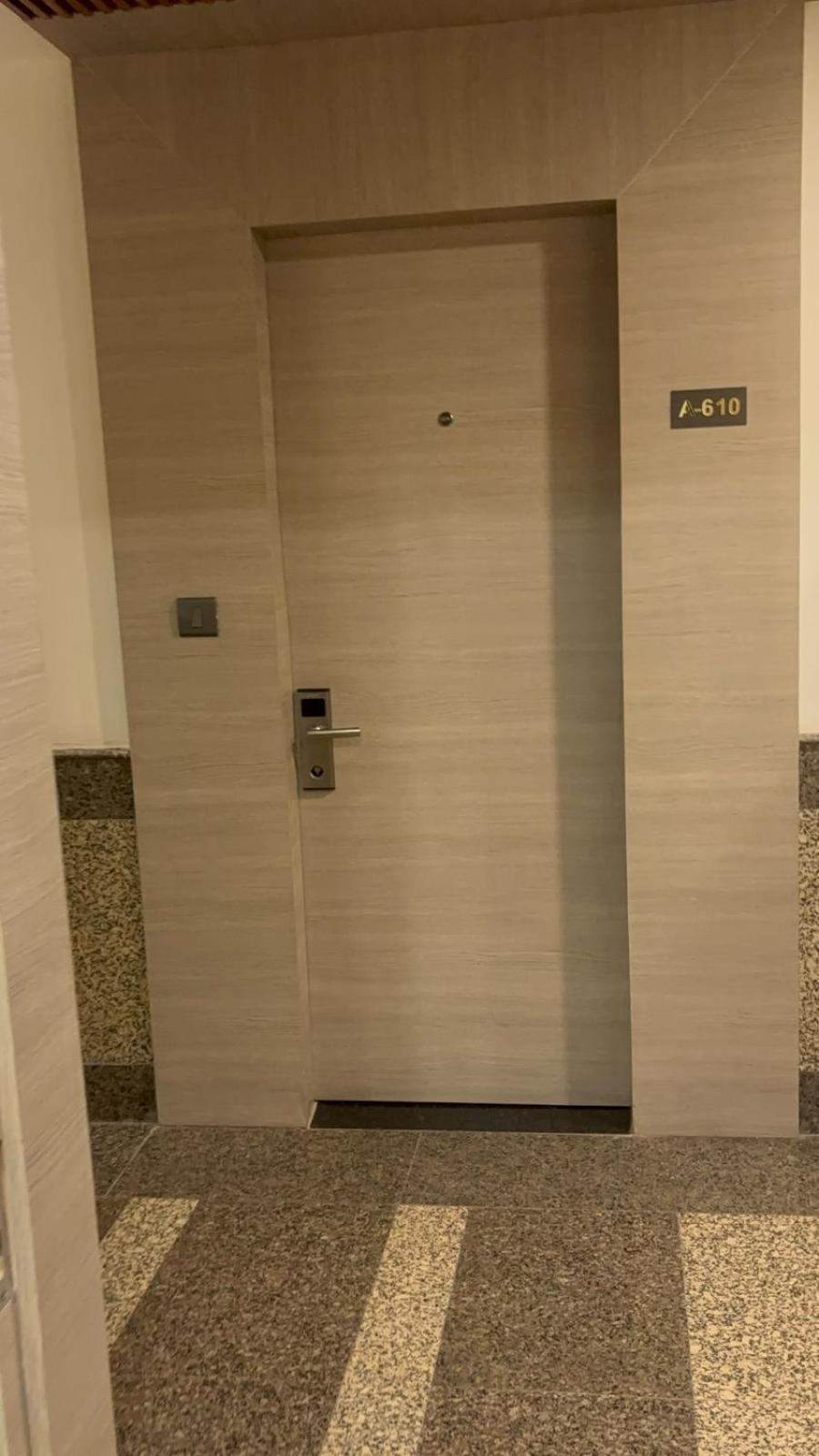 Luxury Living Expert Fully Furnished Apartment