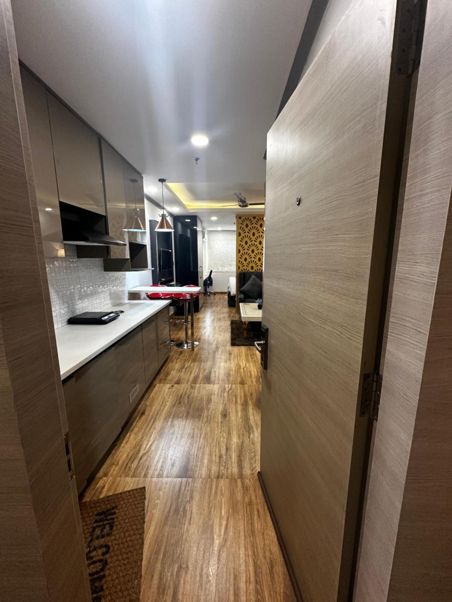 Apartment Luxury Living Expert Fully Furnished Gurgaon