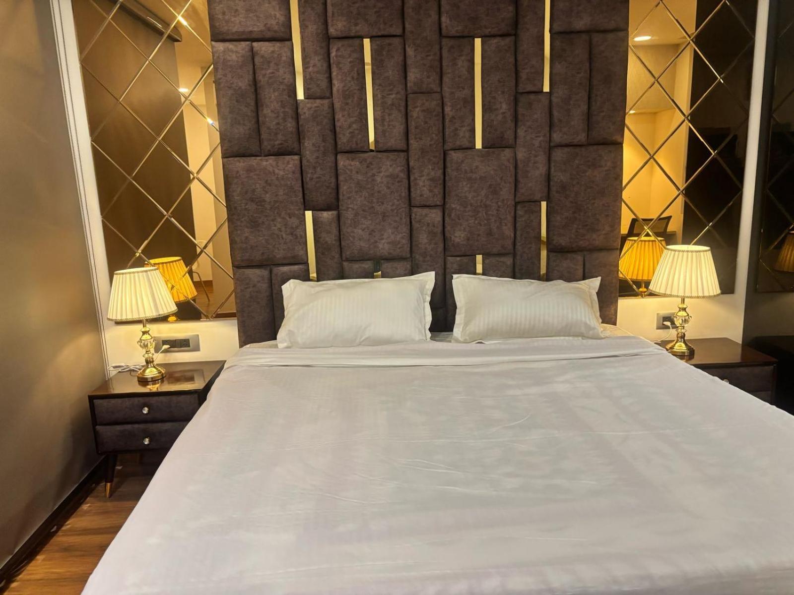 Luxury Living Expert Fully Furnished Apartment Gurgaon