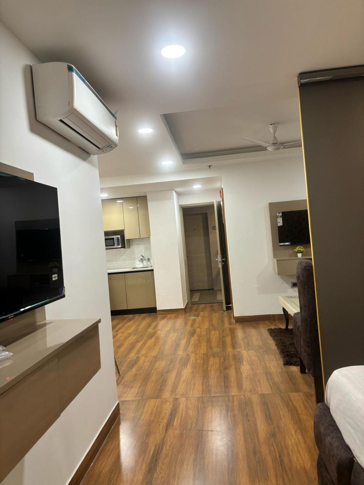 Luxury Living Expert Fully Furnished * Gurgaon