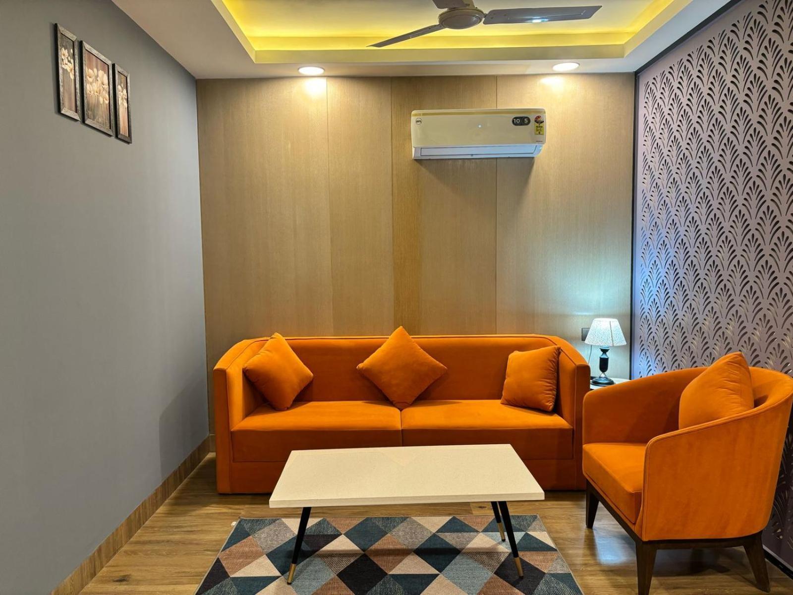 Luxury Living Expert Fully Furnished * Gurgaon