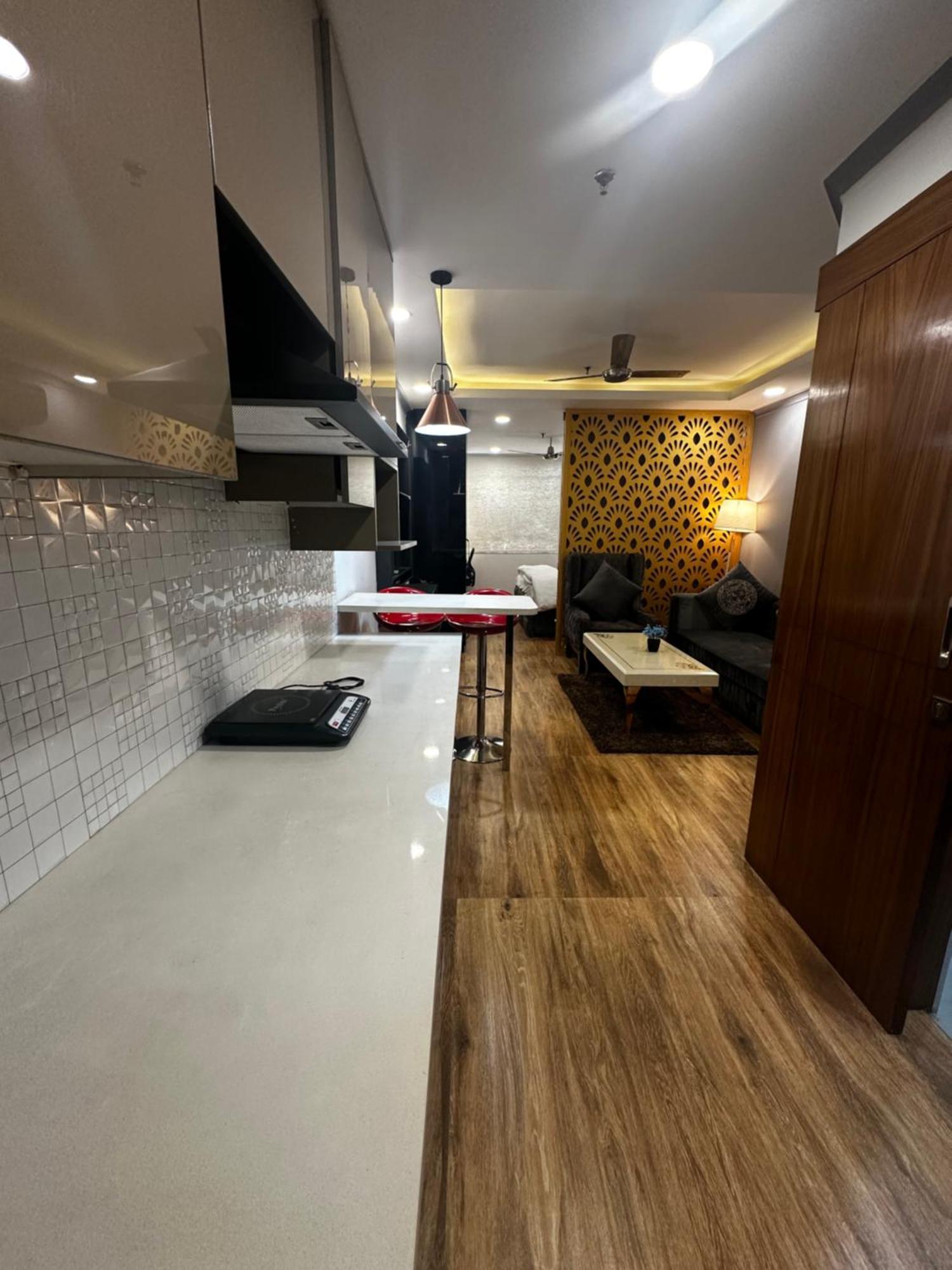 Luxury Living Expert Fully Furnished