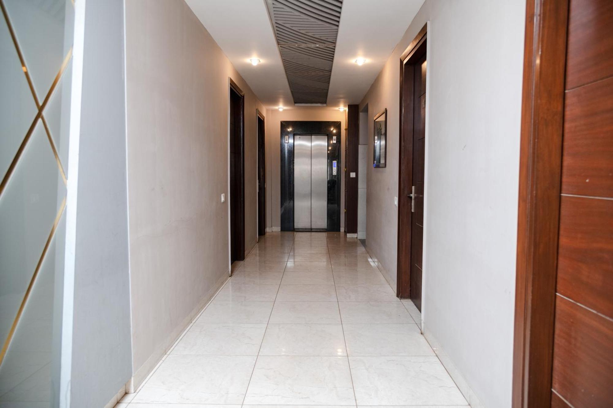 Hotel Vamsor Heights 26 Gurgaon