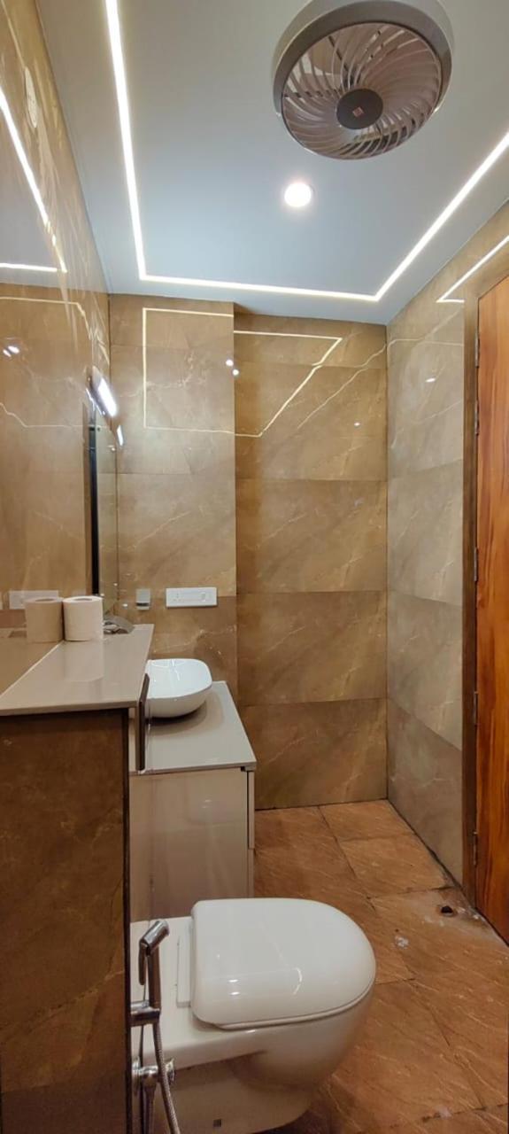 Apartment Lime Tree 1bhk Service Near Artemis, Sector 52 Gurgaon