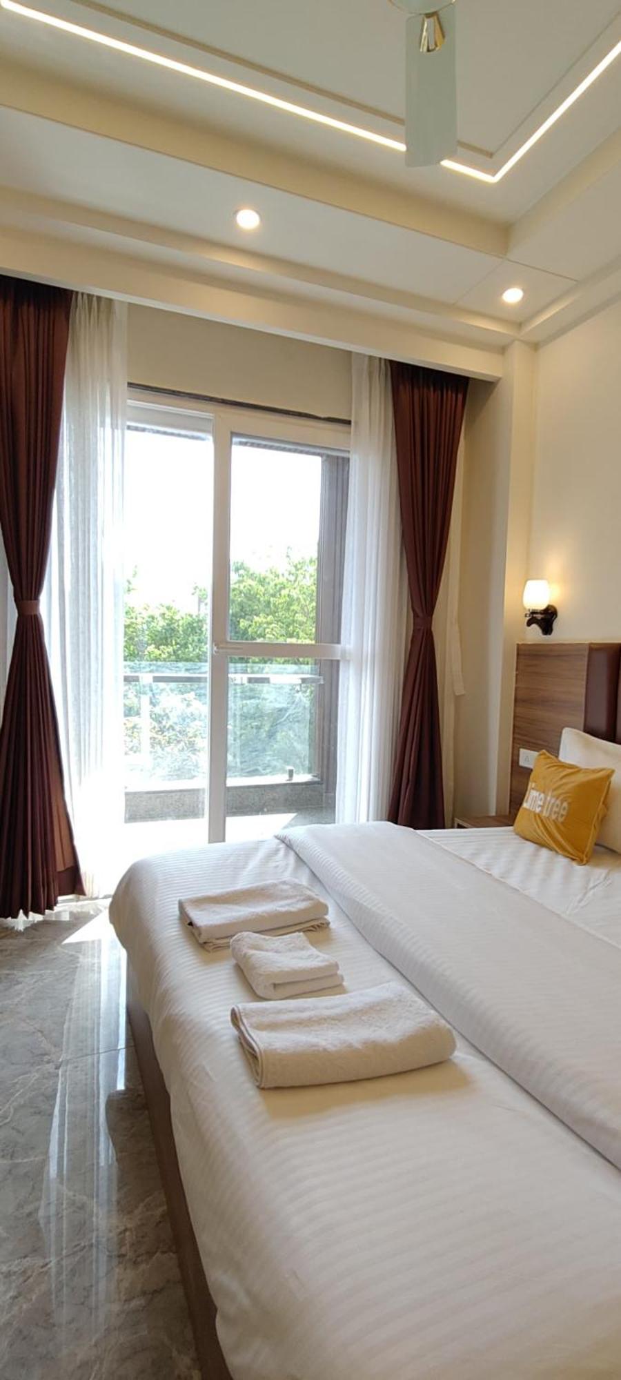 Apartment Lime Tree 1bhk Service Near Artemis, Sector 52 Gurgaon