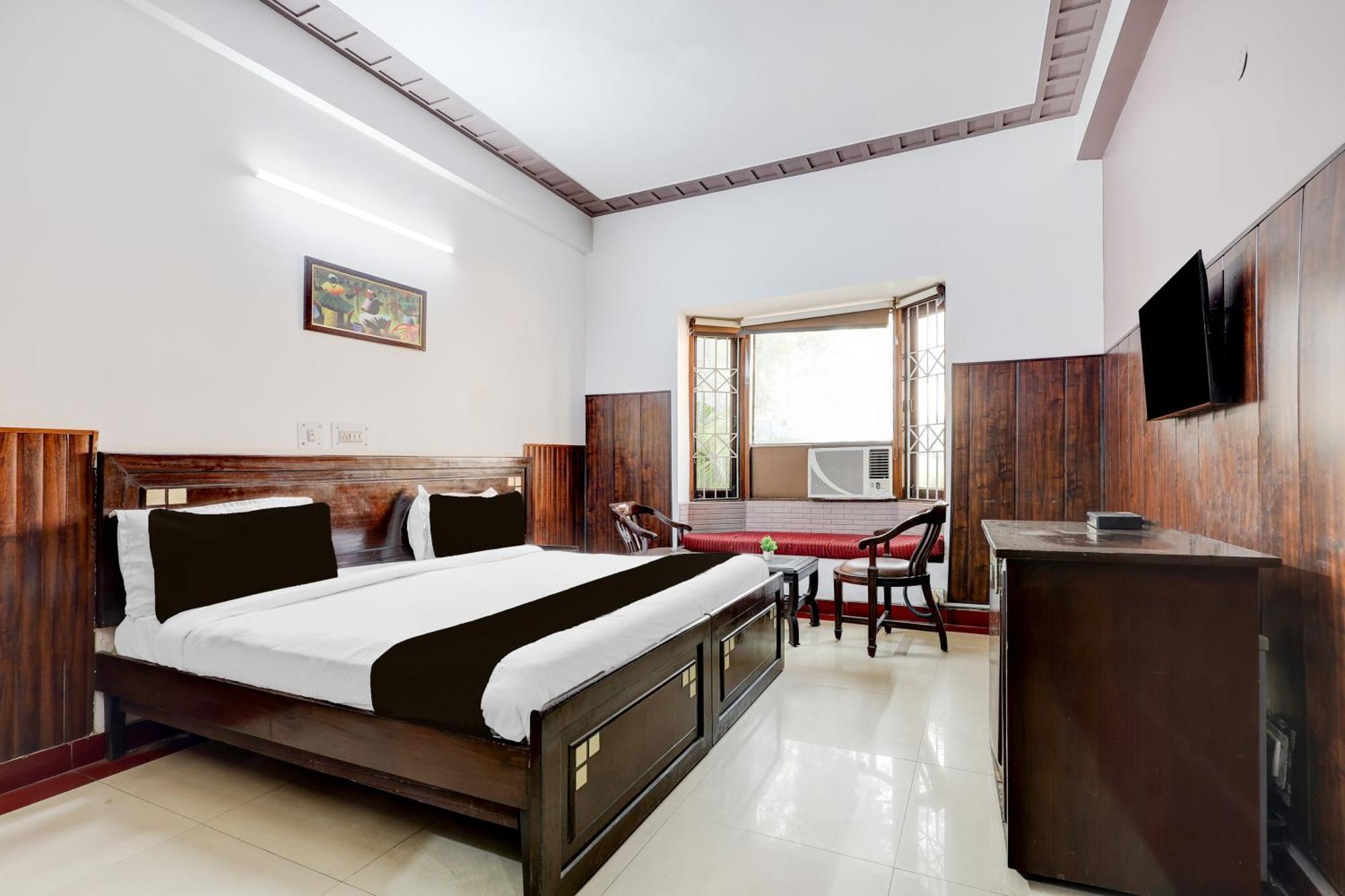 Hotel O Traika Inn Gurgaon