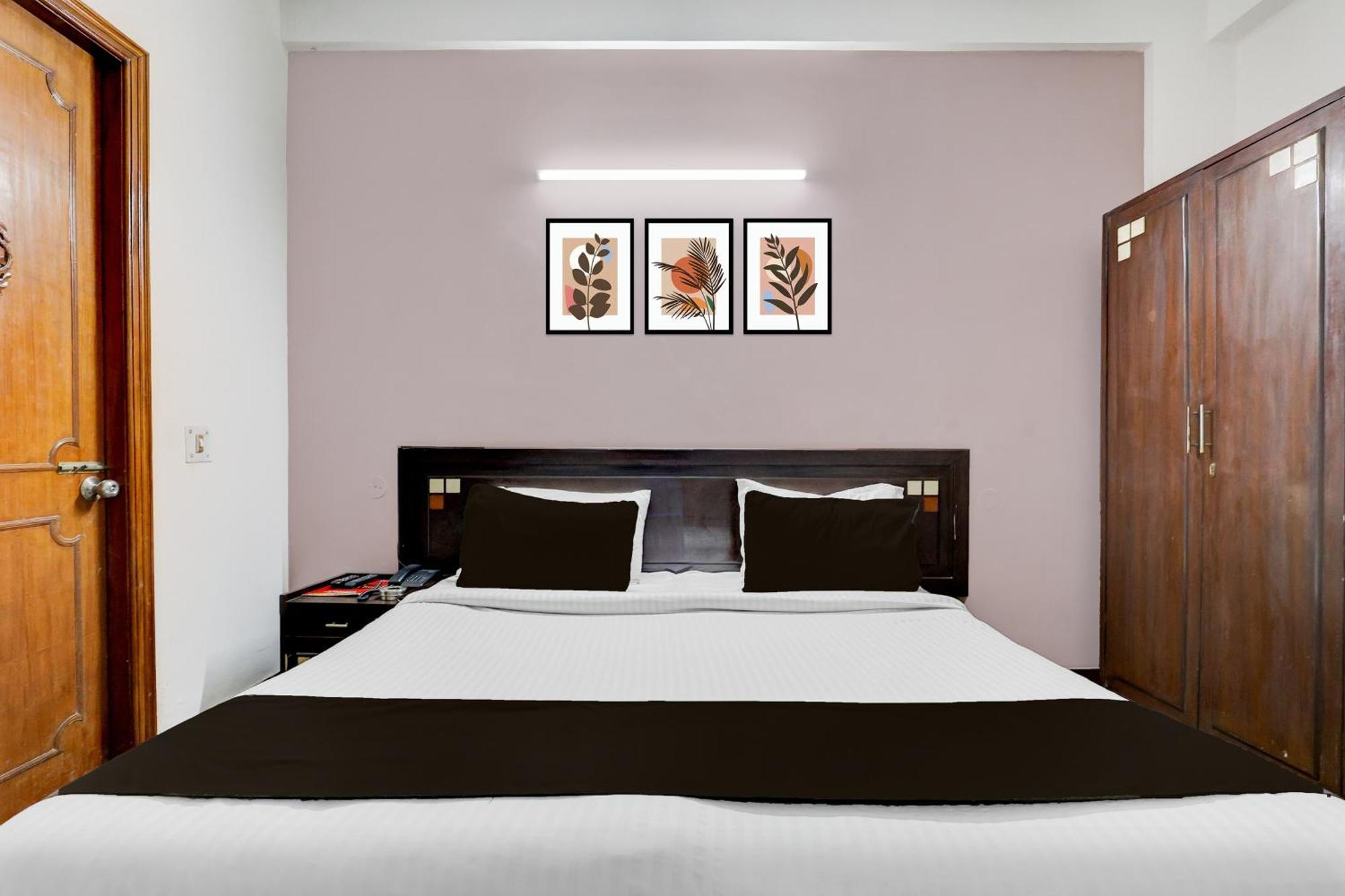 Hotel O Traika Inn 3* Gurgaon