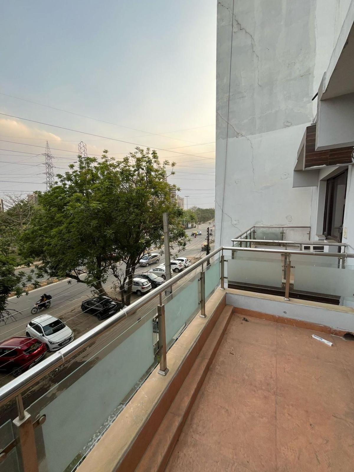 Hotel Vinayak Sector 43 3*