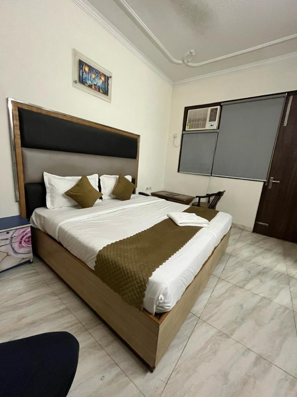 Vinayak Sector 43 Hotel Gurgaon