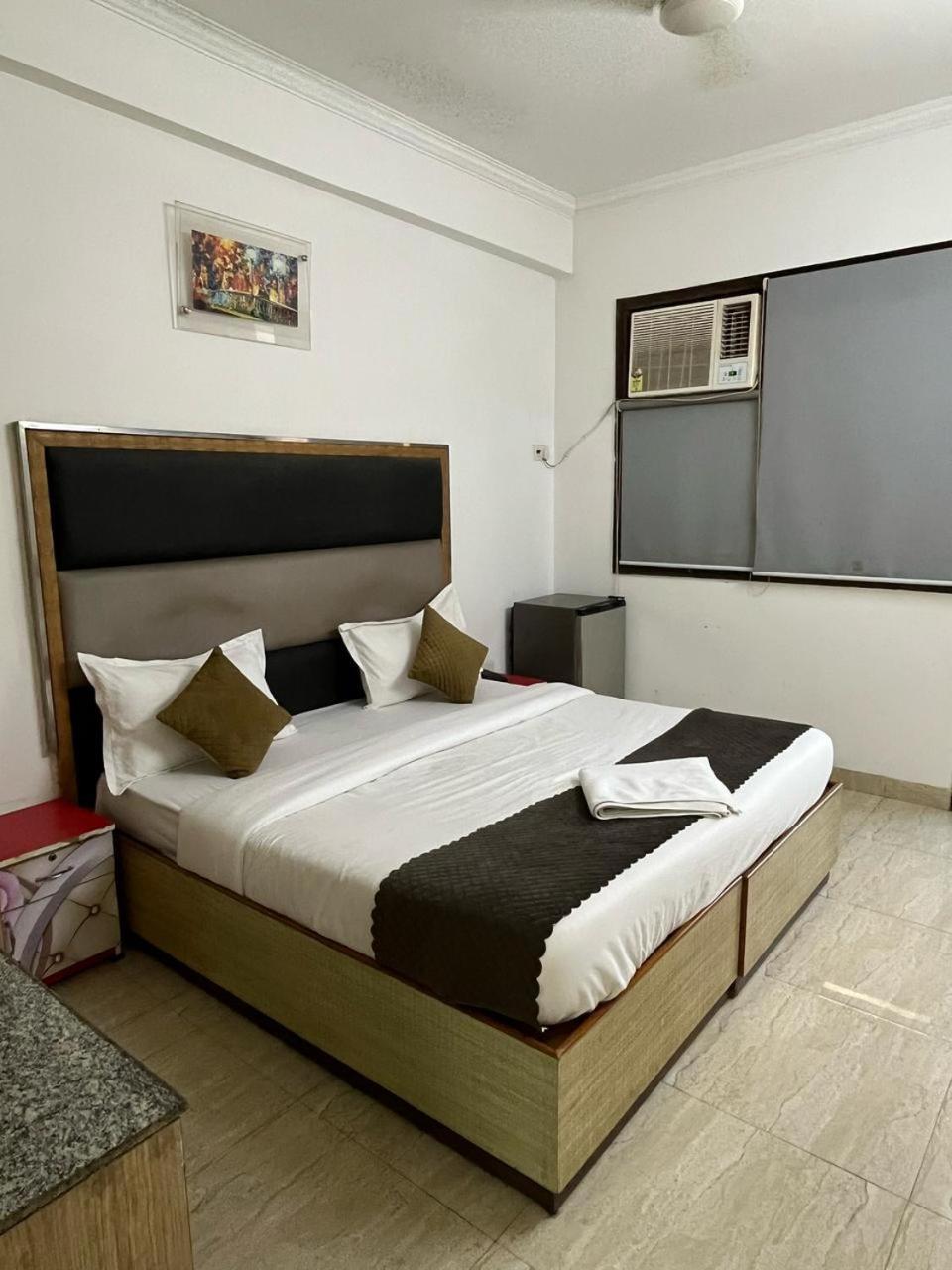 Vinayak Sector 43 3* Gurgaon