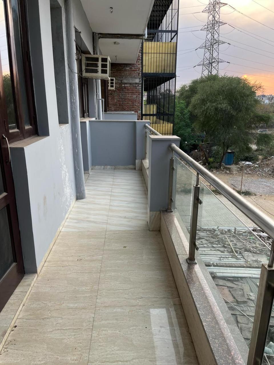 Vinayak Sector 43 3* Gurgaon