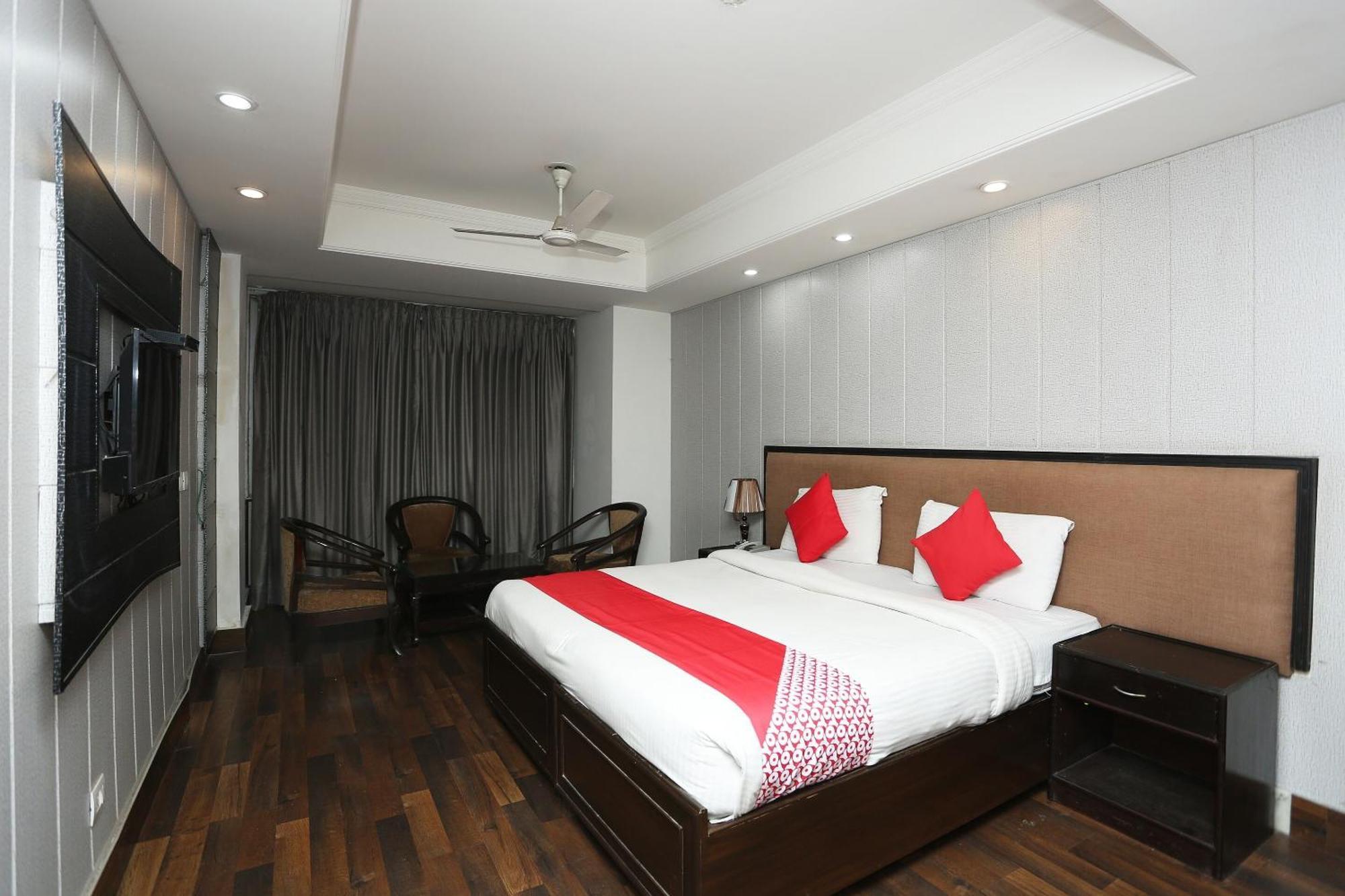 Hotel The Avenue Residency Near Leisure Valley Park 3*