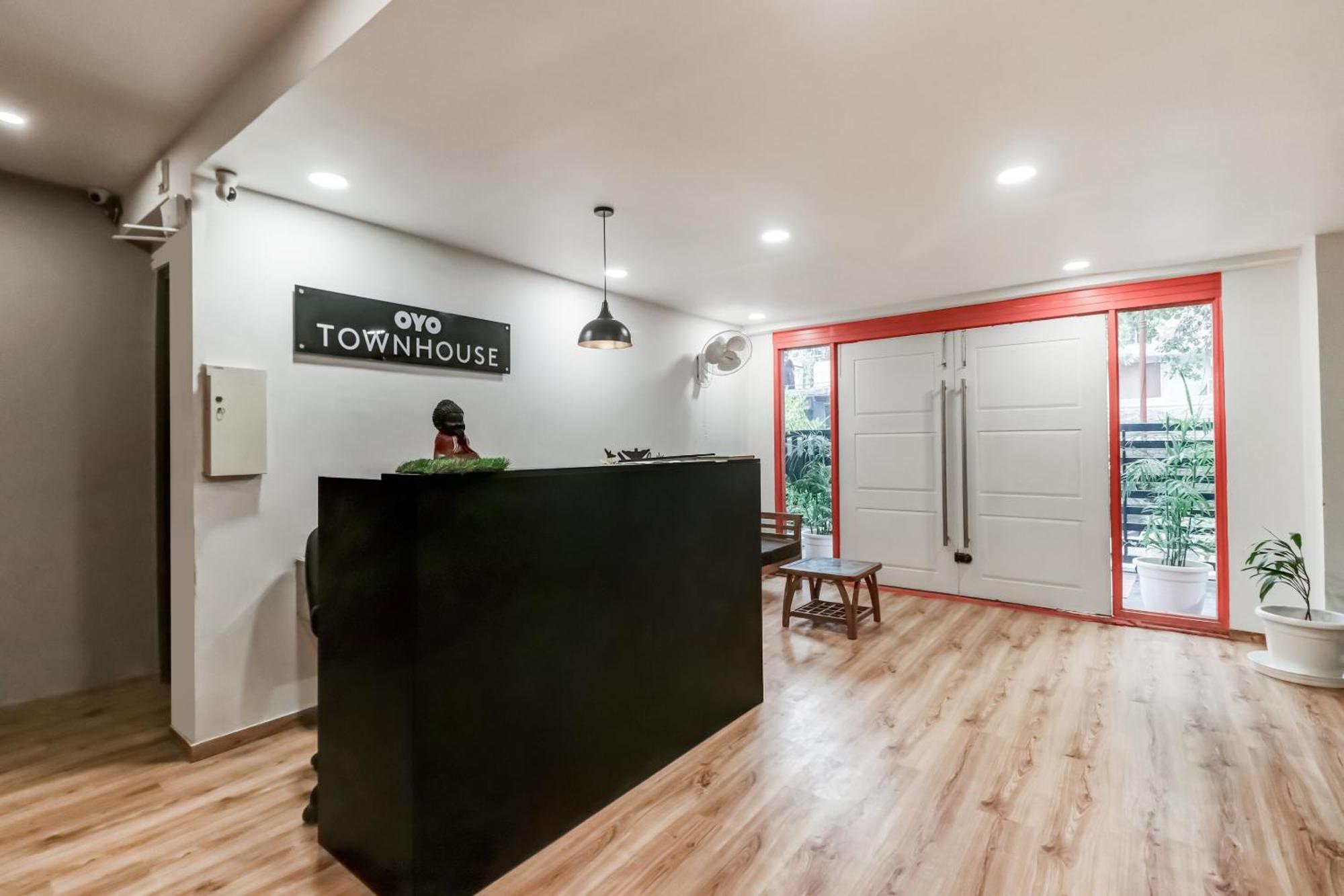 Hotel Townhouse South 2 Sector 49 Gurgaon