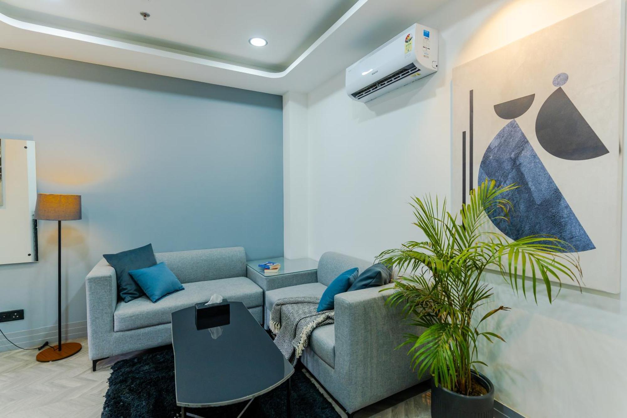 Bedchambers Luxury Near Golf Course Road * Gurgaon