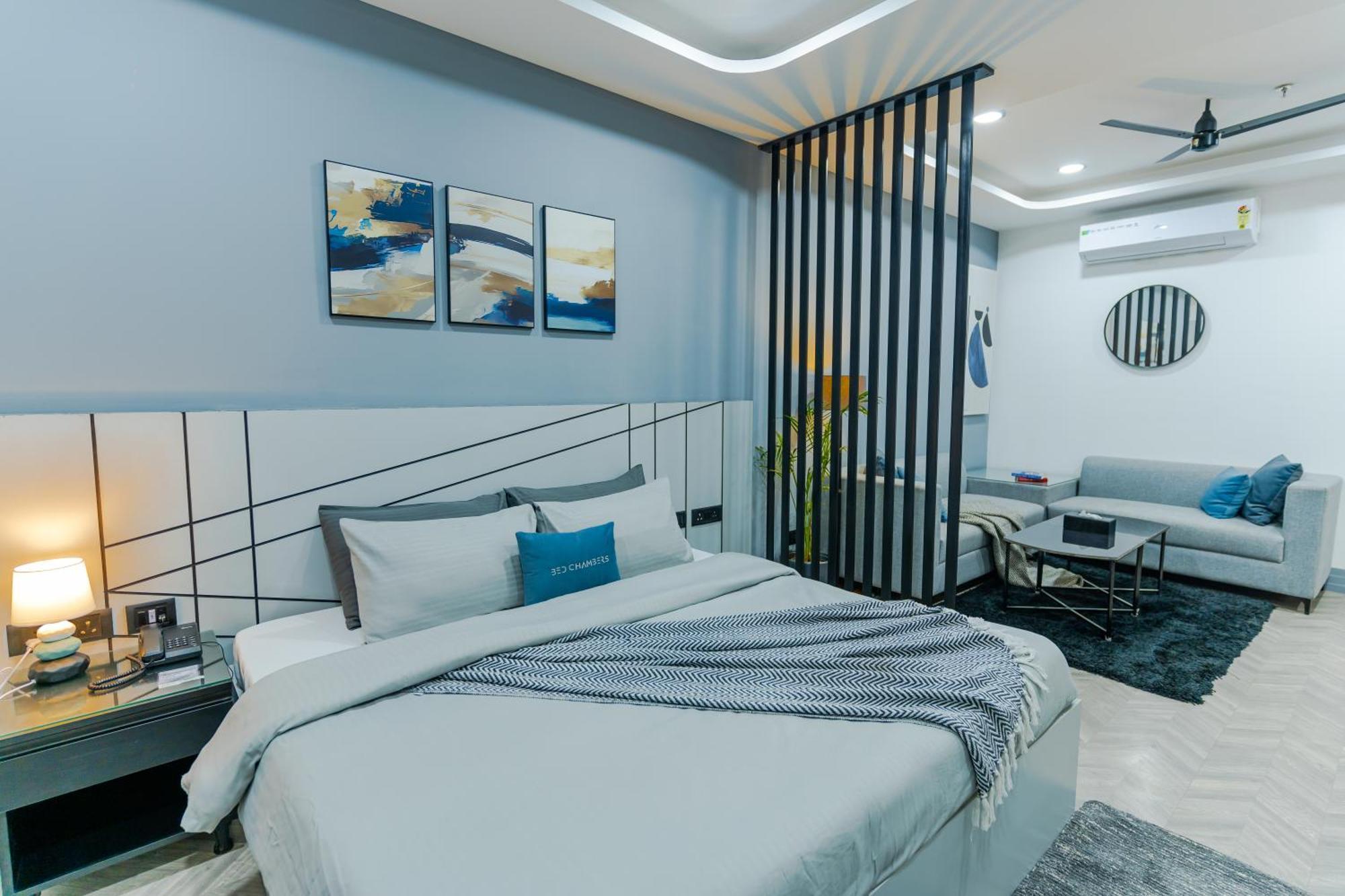 Bedchambers Luxury Near Golf Course Road * Gurgaon