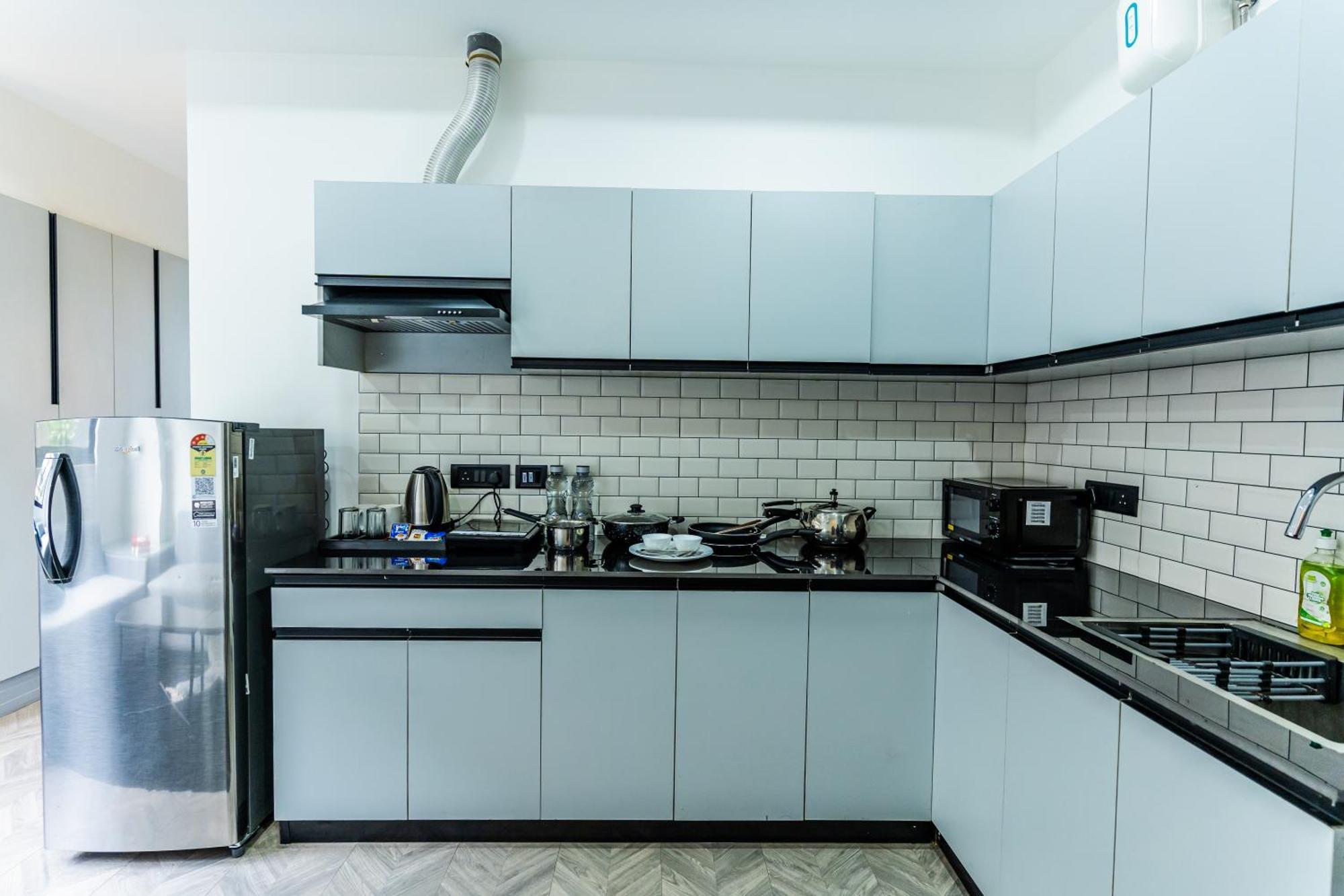 Bedchambers Luxury Near Golf Course Road * Gurgaon