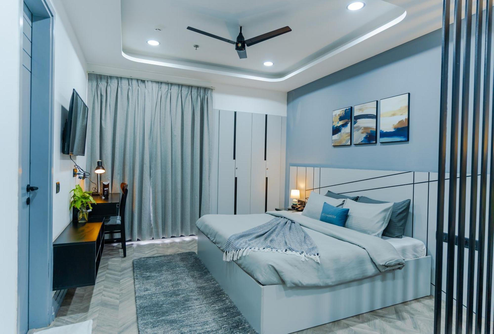 Apartment Bedchambers Luxury Near Golf Course Road Gurgaon