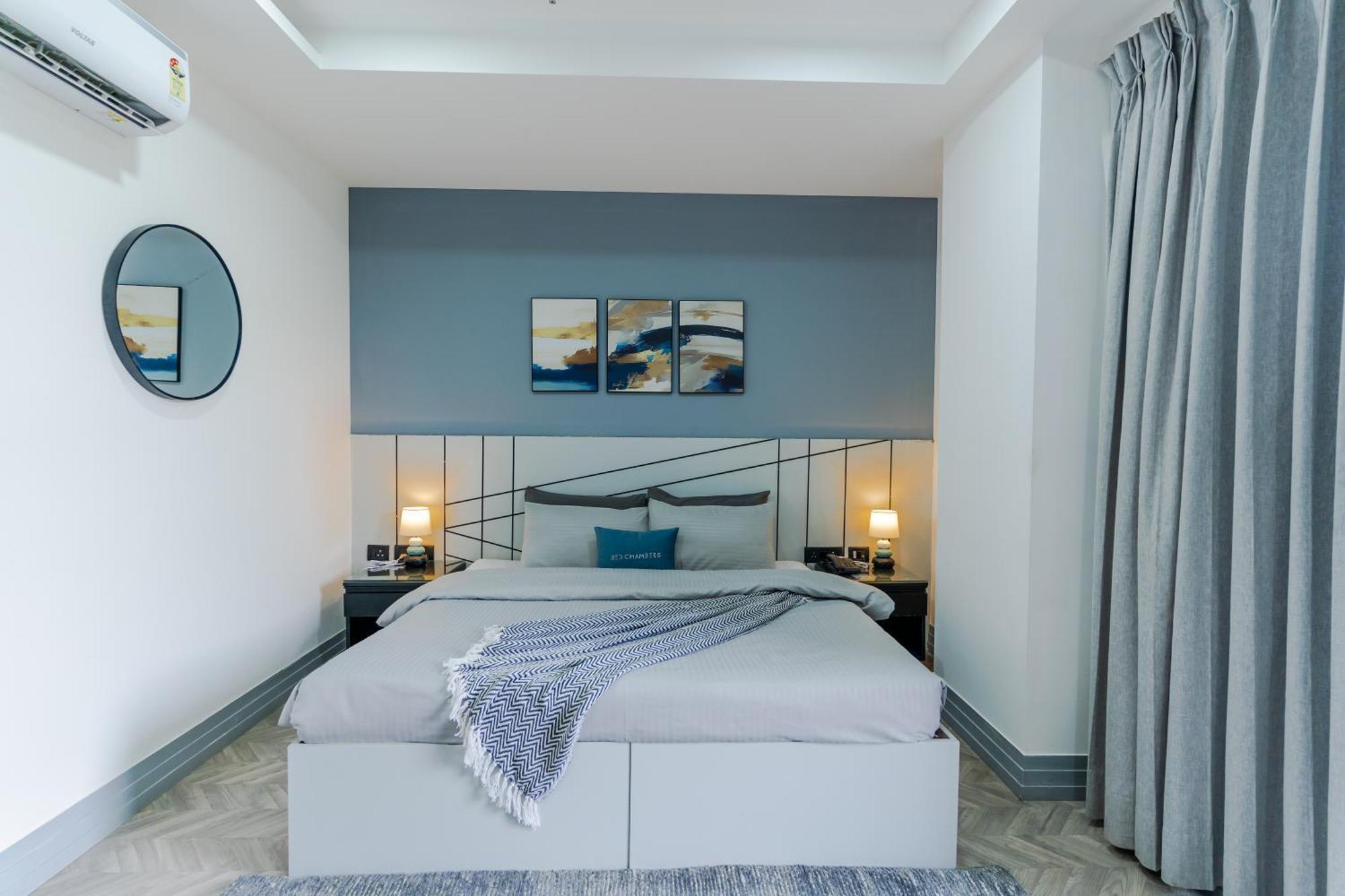 Bedchambers Luxury Near Golf Course Road Apartment Gurgaon