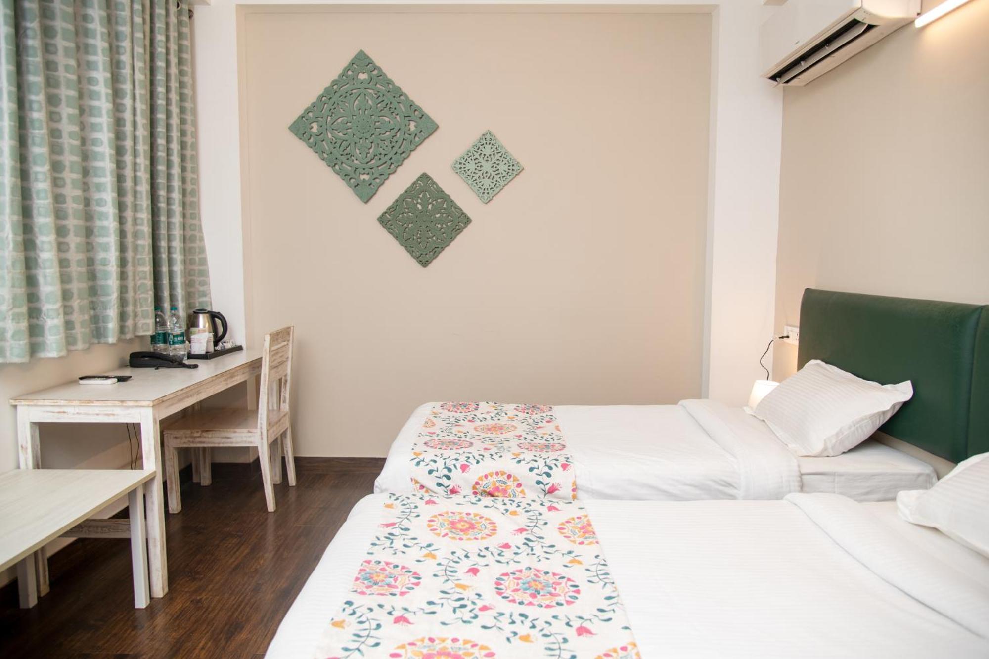 Vamsor Heights 30 Hotel Gurgaon