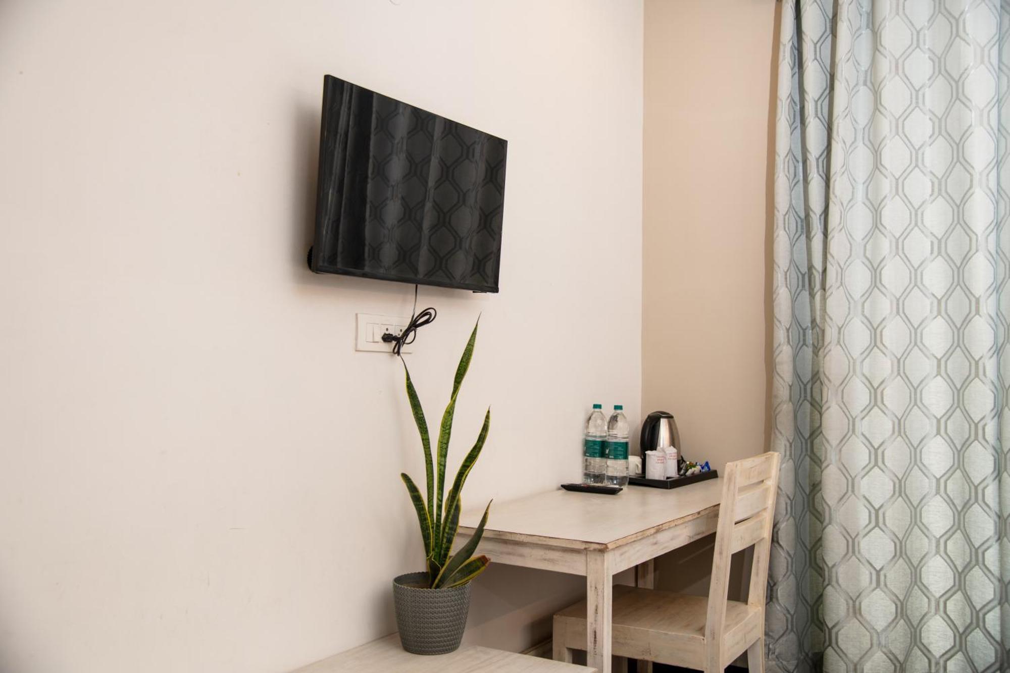 Vamsor Heights 30 3* Gurgaon