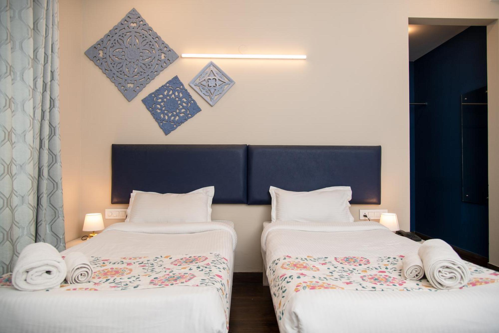 Hotel Vamsor Heights 30