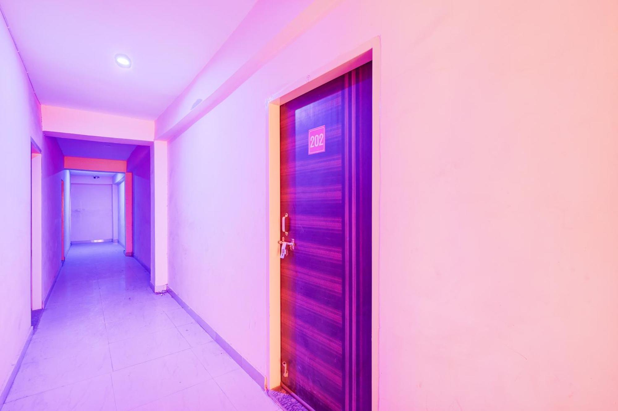Hotel O Radhe